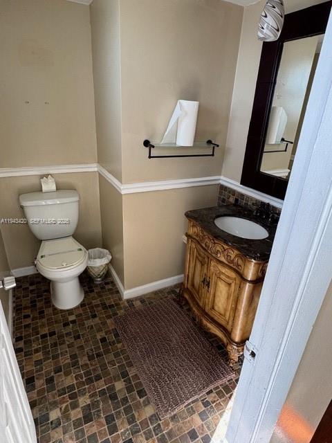 Ver detalles 706 1 / 2 873 sq. ft. $ 2026-05-27 0 foto