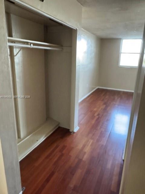 Ver detalles 706 1 / 2 873 sq. ft. $ 2026-05-27 0 foto