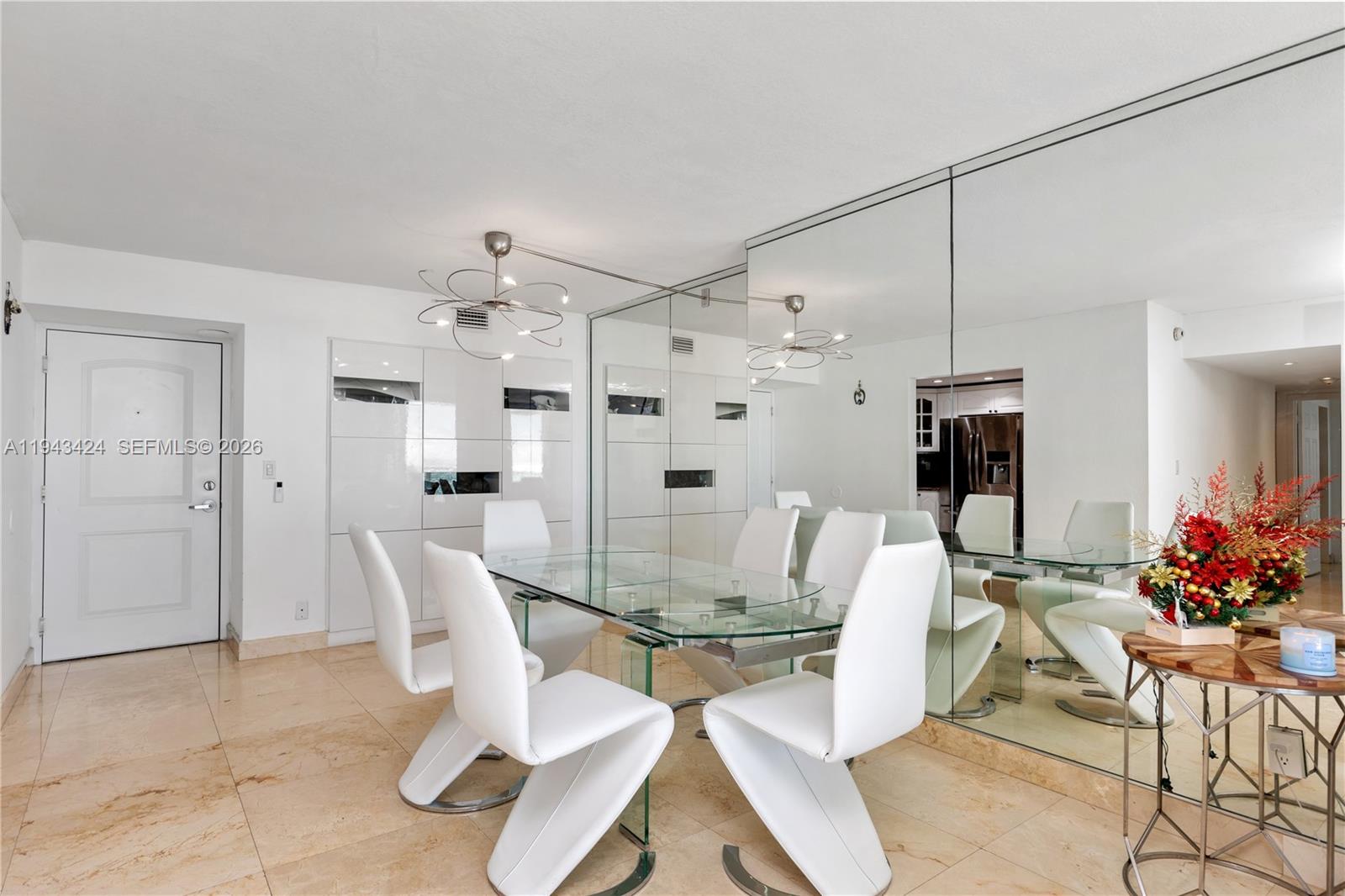 907 2 / 2 1357 кв.футов $ 2026-01-12 0 Фото