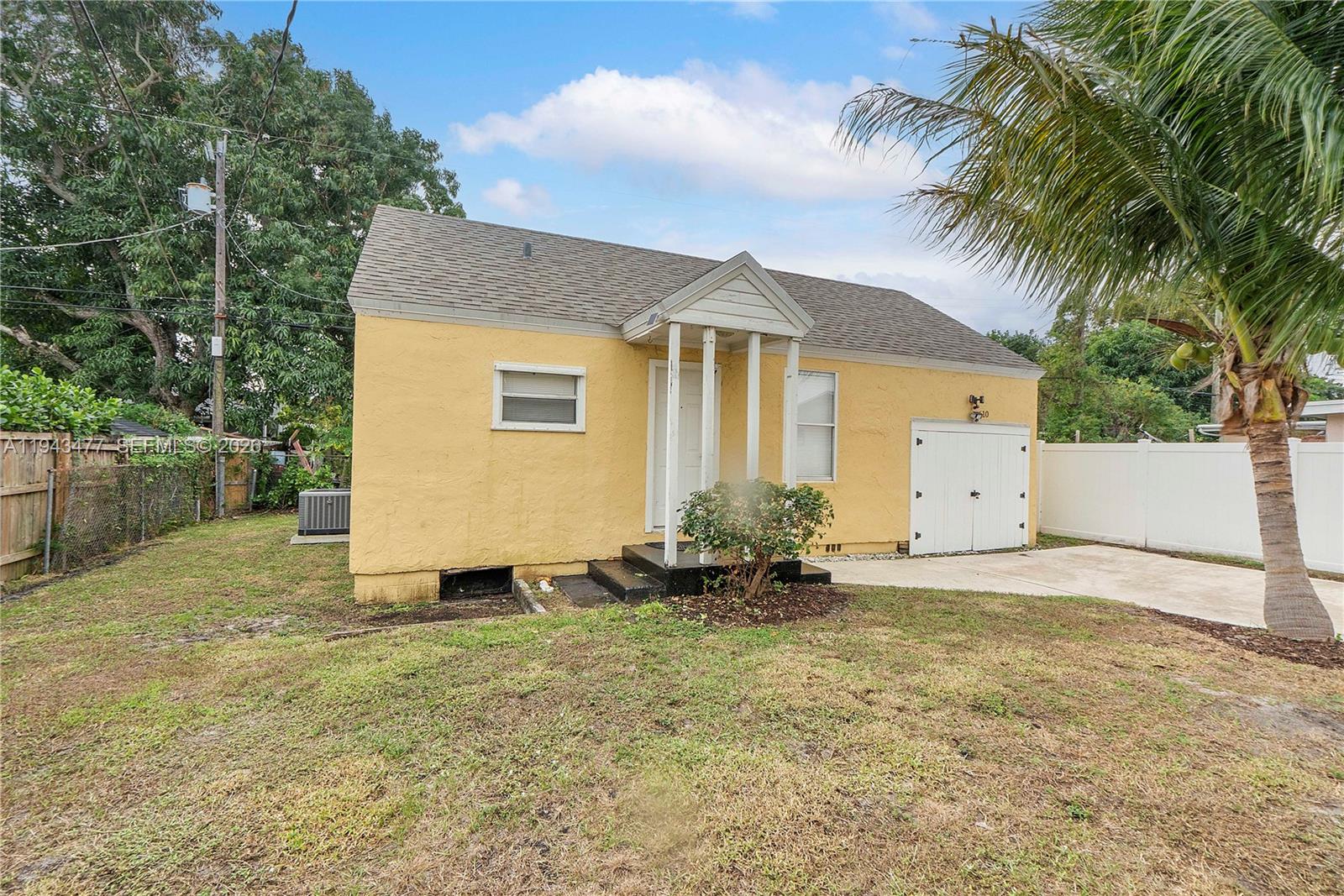   /  1600 кв.футов $ 2026-01-12 0 Фото