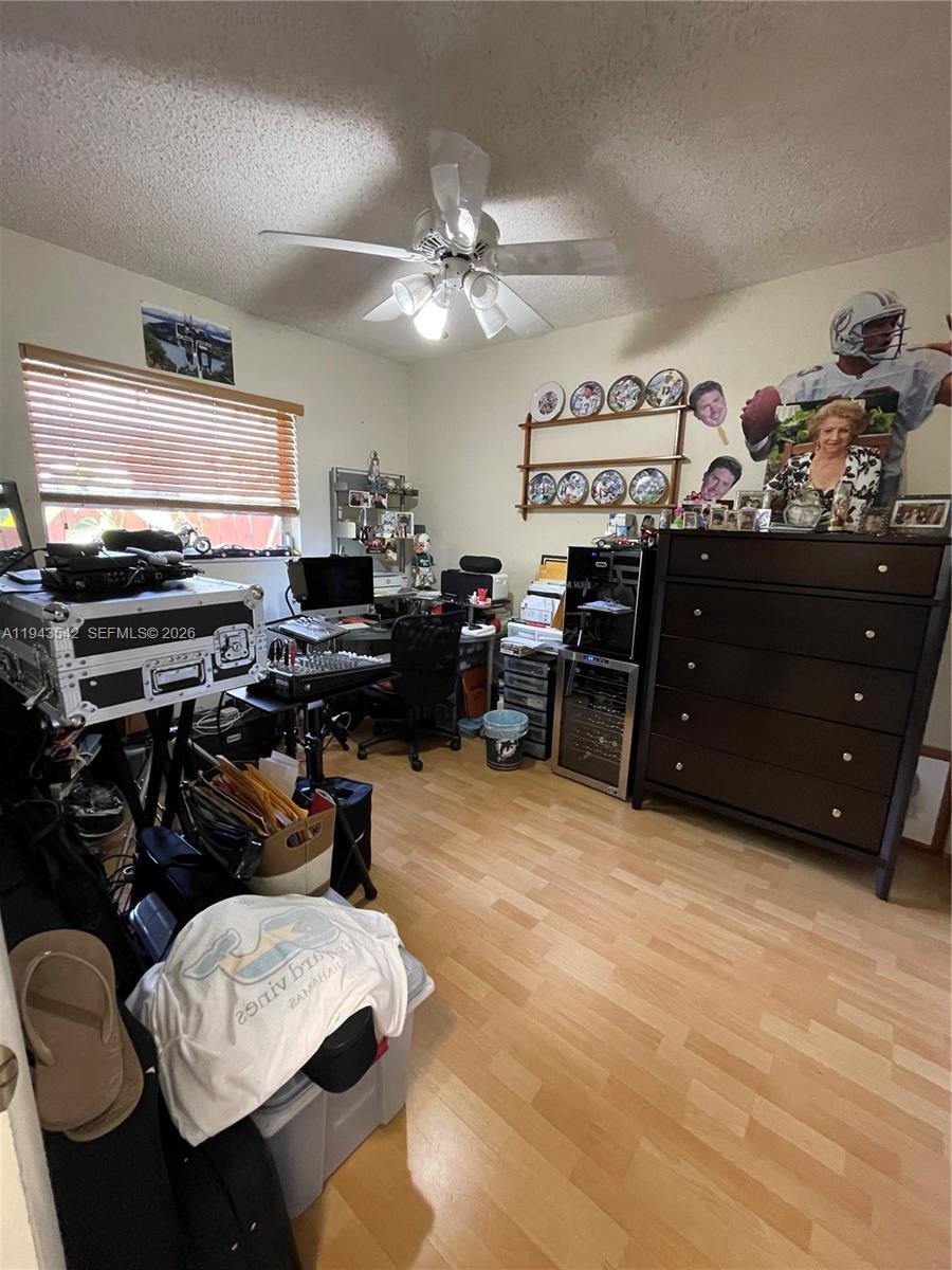   /  2752 кв.футов $ 2026-01-12 0 Фото