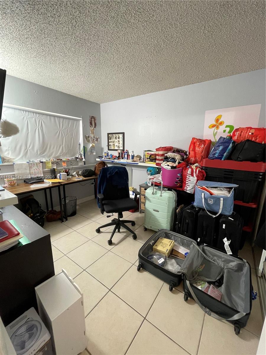   /  2752 кв.футов $ 2026-01-12 0 Фото