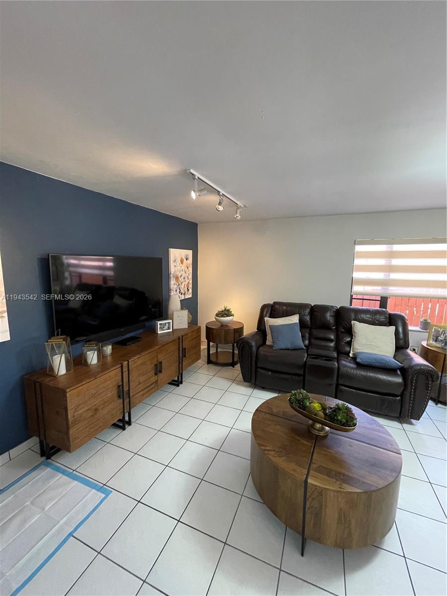   /  2752 кв.футов $ 2026-01-12 0 Фото