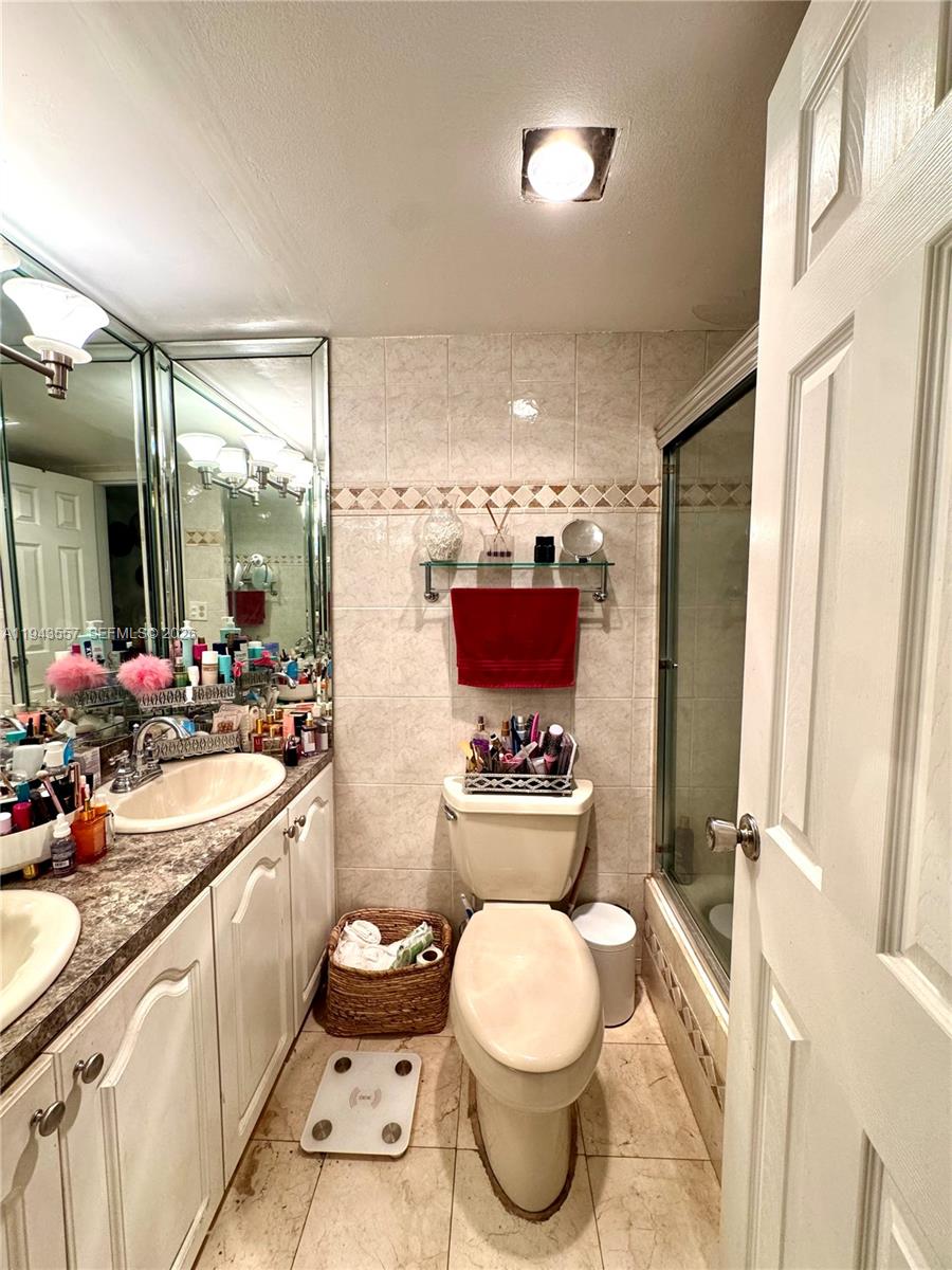 See details 2201 2 / 2 1488 sq. ft. $ 2026-01-12 0 Photo