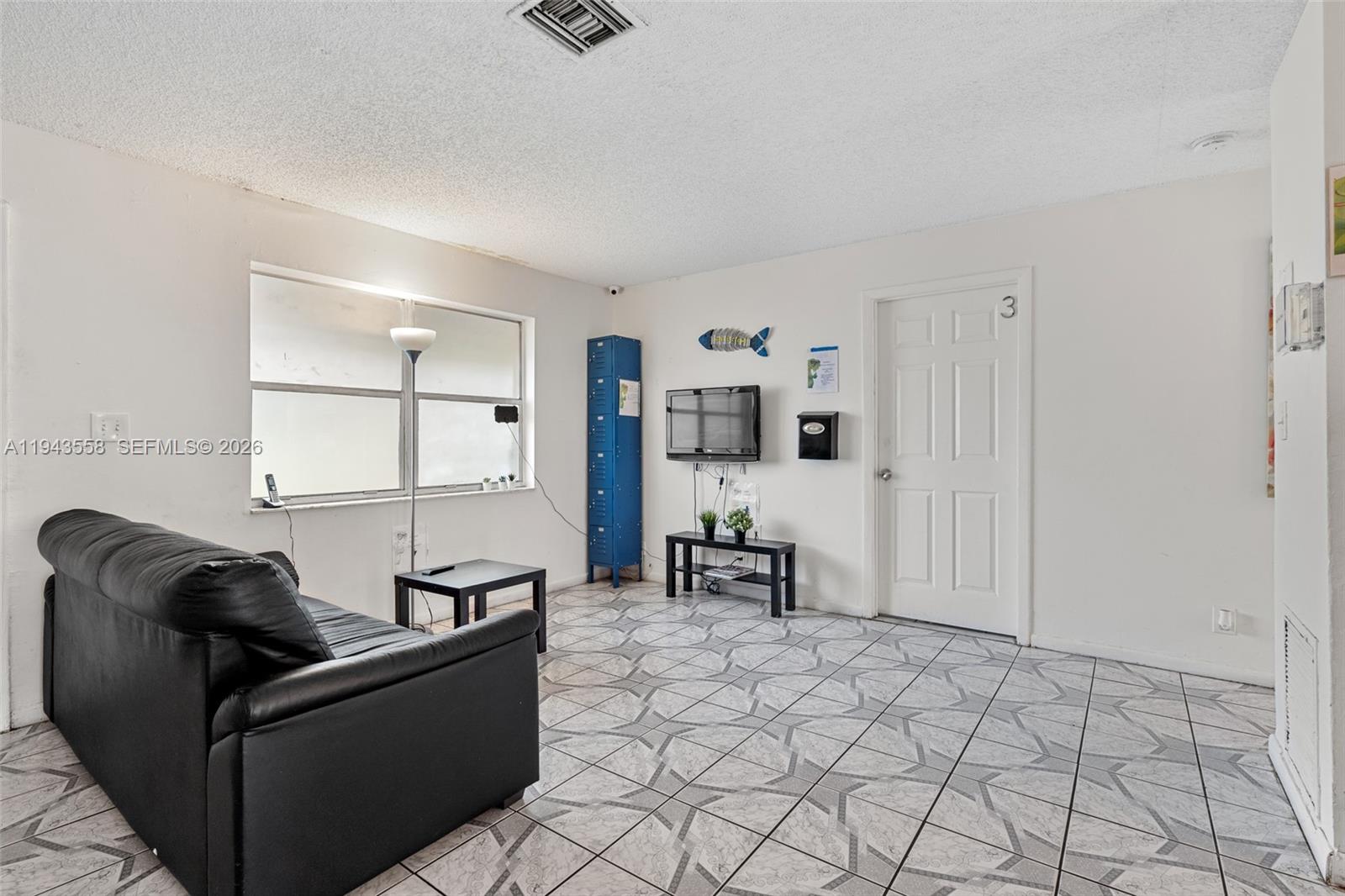   /  2550 sq. ft. $ 2026-01-12 0 Photo