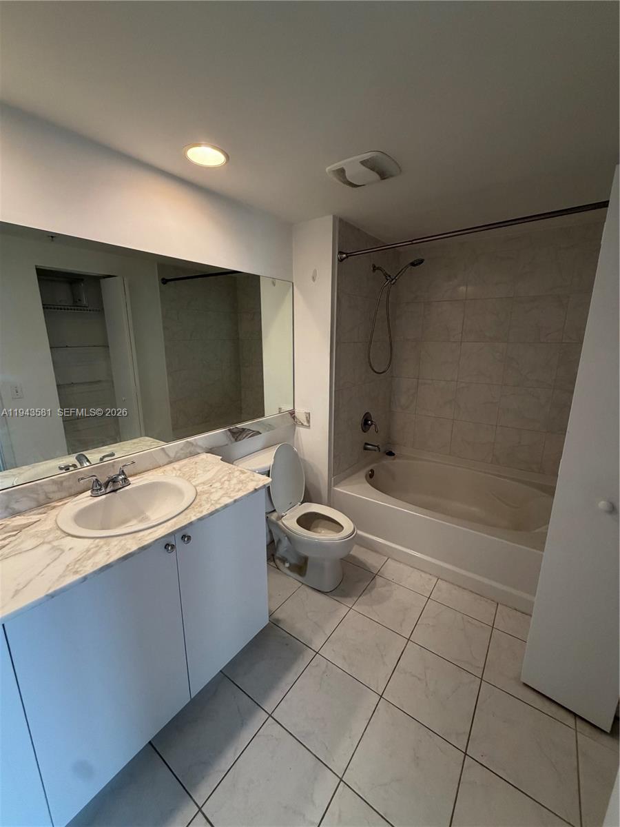 Photo of 18800 29th Ave  #1027, Aventura, Florida, 33180 - 