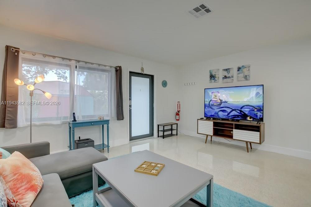   /  1945 sq. ft. $ 2026-01-12 0 Photo