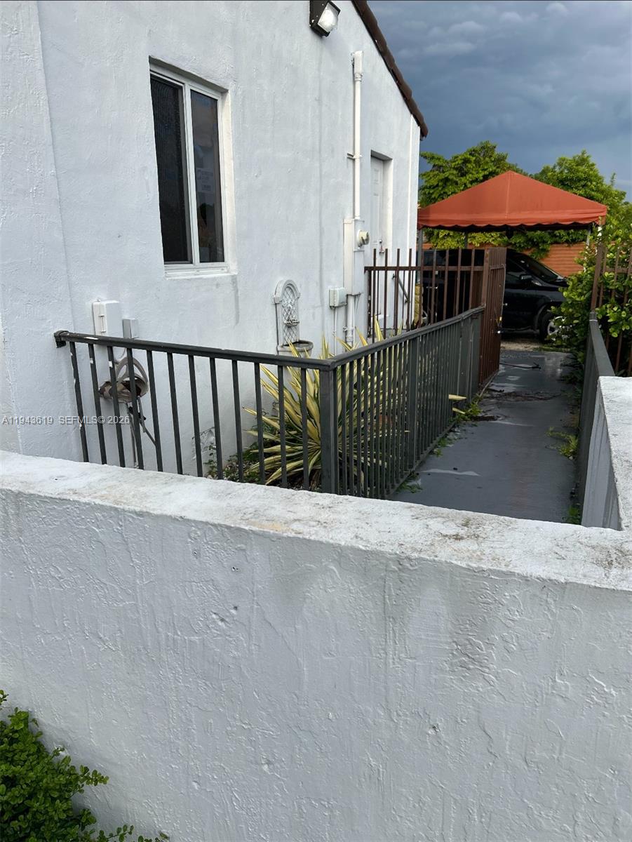   /   кв.футов $ 2026-01-12 0 Фото