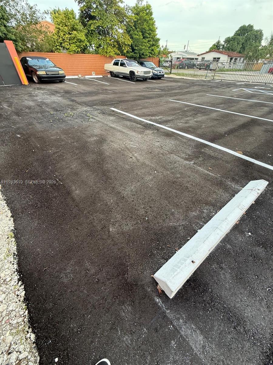   /   кв.футов $ 2026-01-12 0 Фото