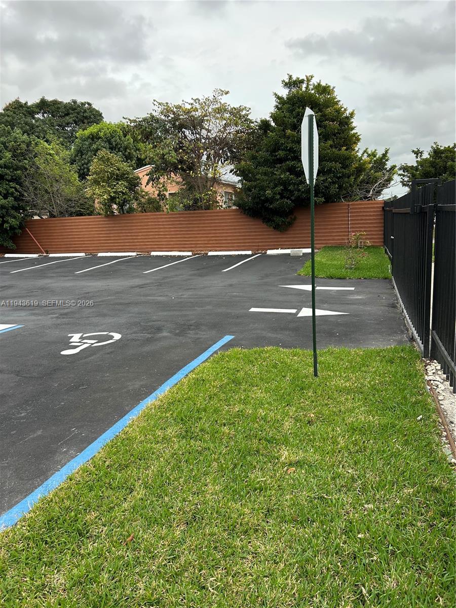   /   кв.футов $ 2026-01-12 0 Фото