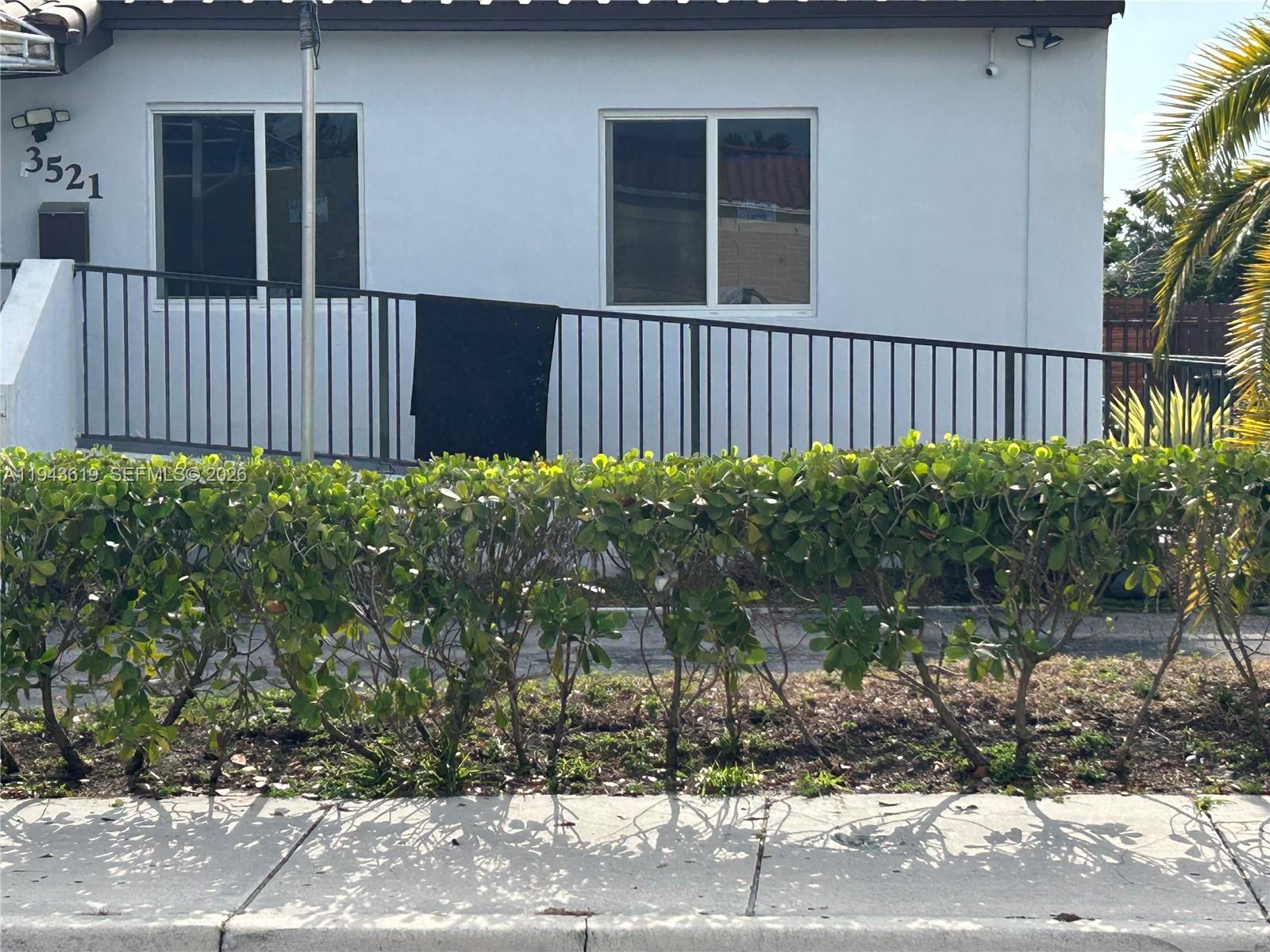   /   кв.футов $ 2026-01-12 0 Фото