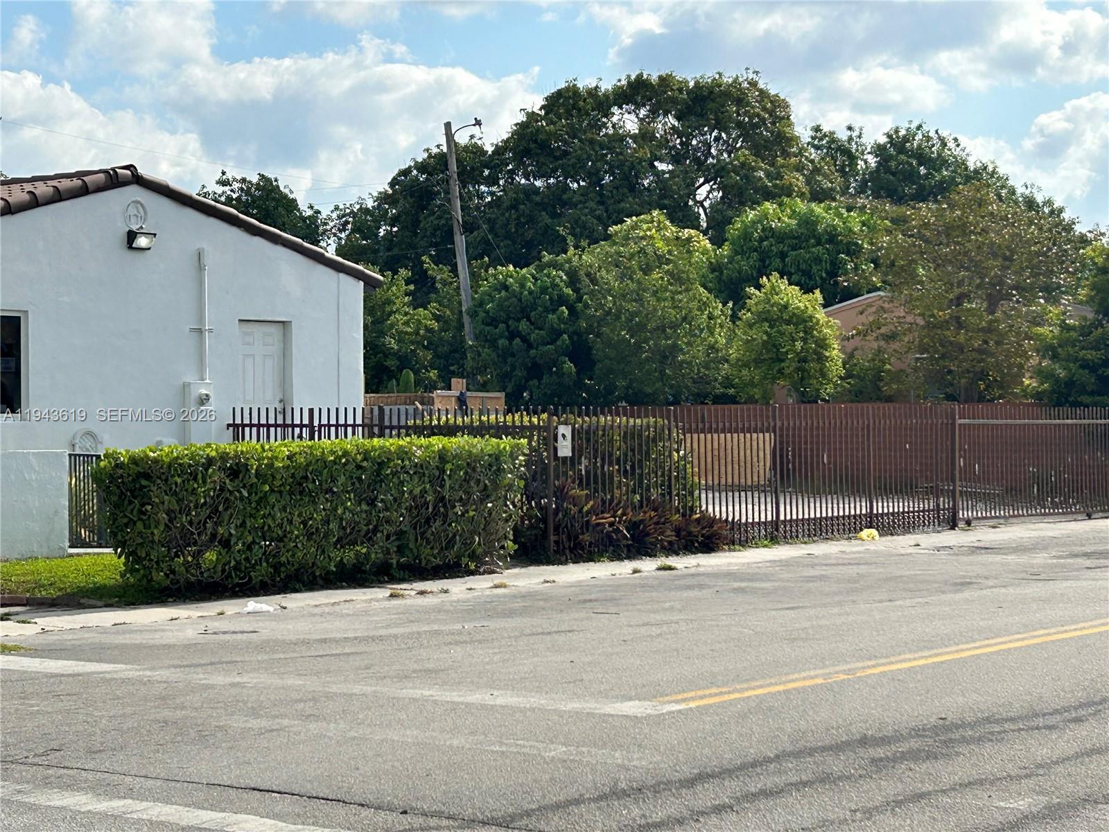   /   кв.футов $ 2026-01-12 0 Фото