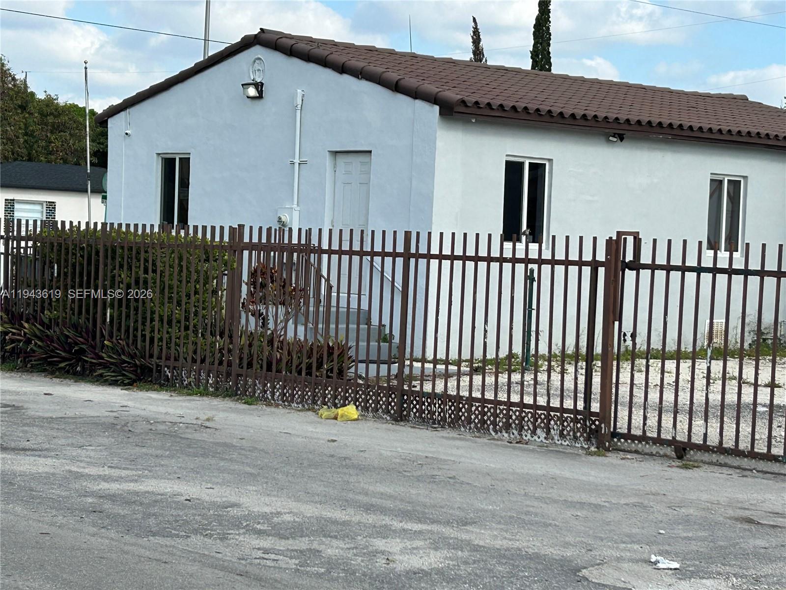   /   кв.футов $ 2026-01-12 0 Фото