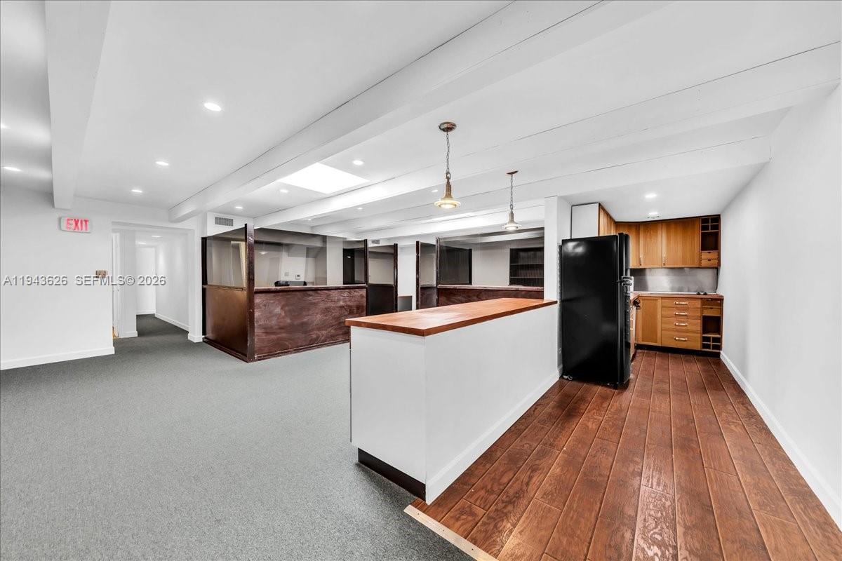 10  /   кв.футов $ 2026-01-12 0 Фото