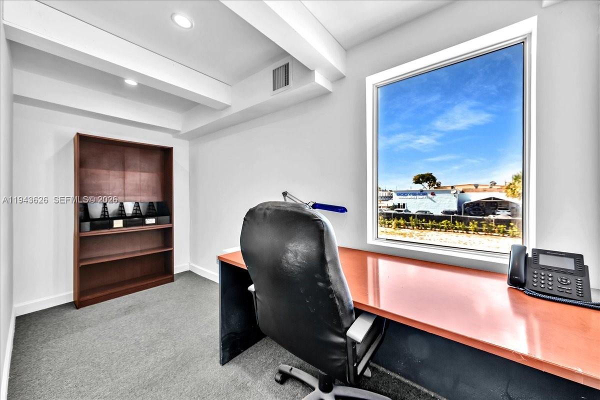 10  /   кв.футов $ 2026-01-12 0 Фото