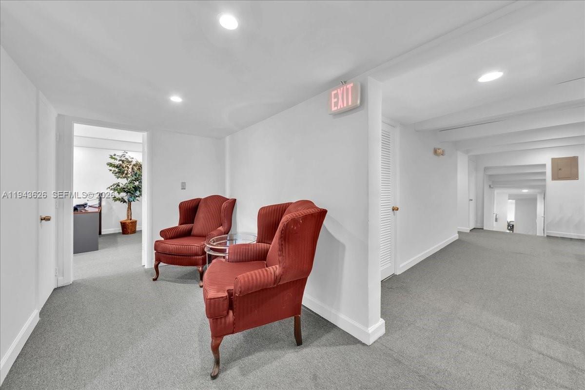 10  /   кв.футов $ 2026-01-12 0 Фото