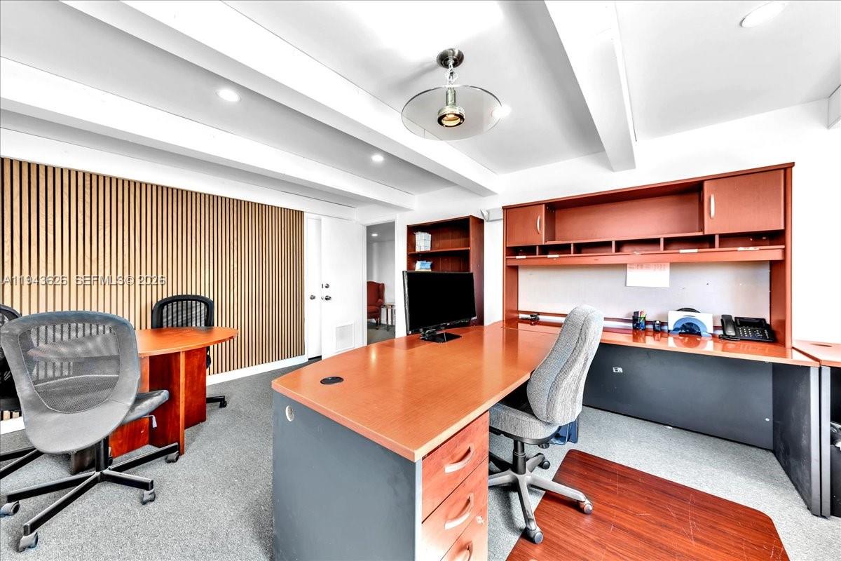 10  /   кв.футов $ 2026-01-12 0 Фото