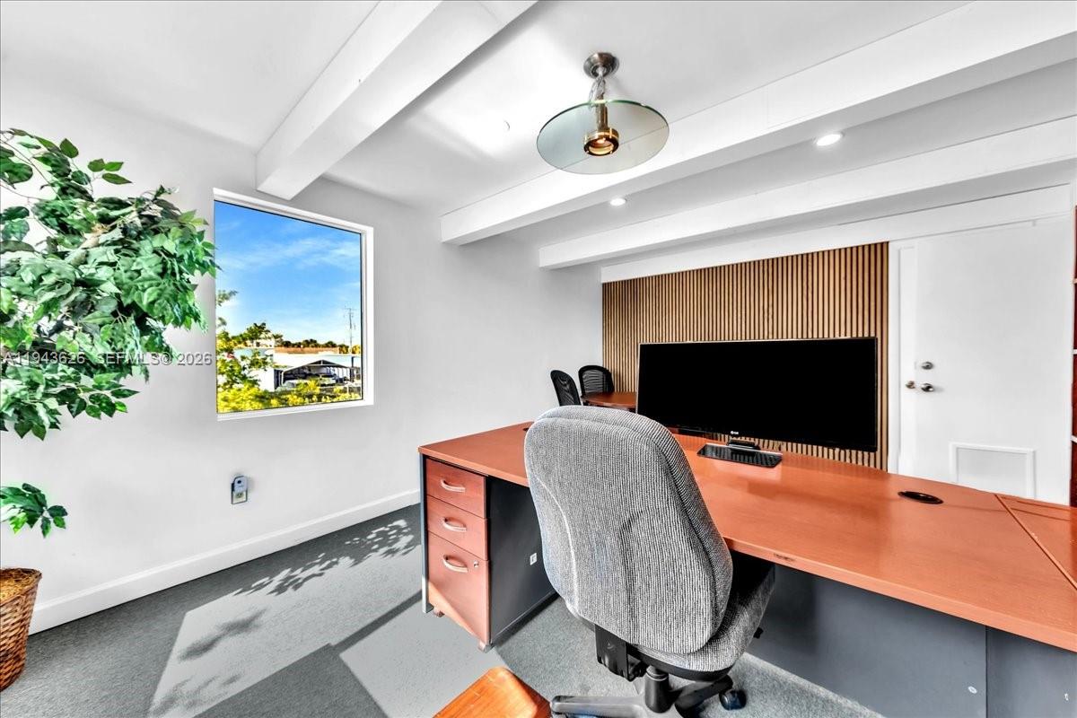 10  /   кв.футов $ 2026-01-12 0 Фото