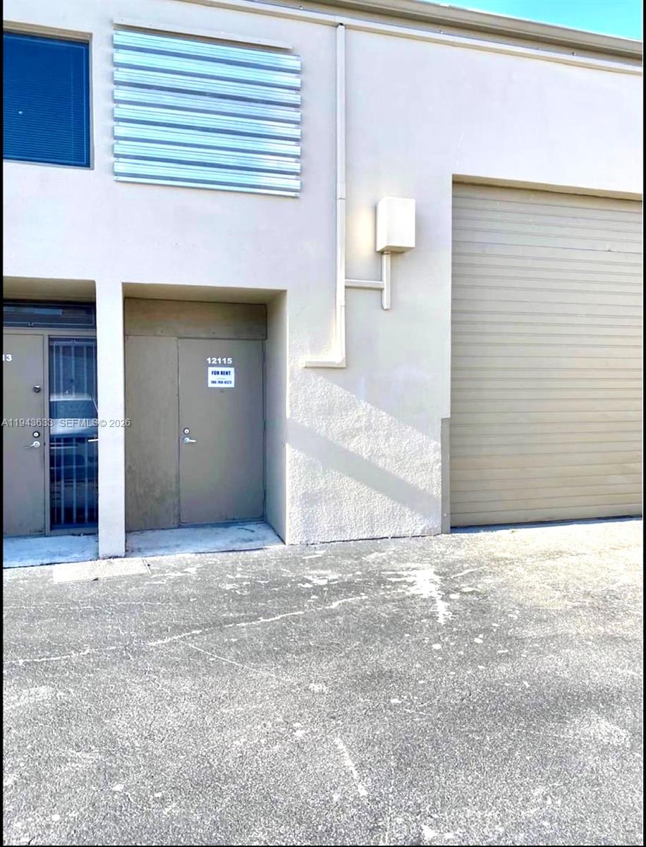   /   кв.футов $ 2026-01-12 0 Фото