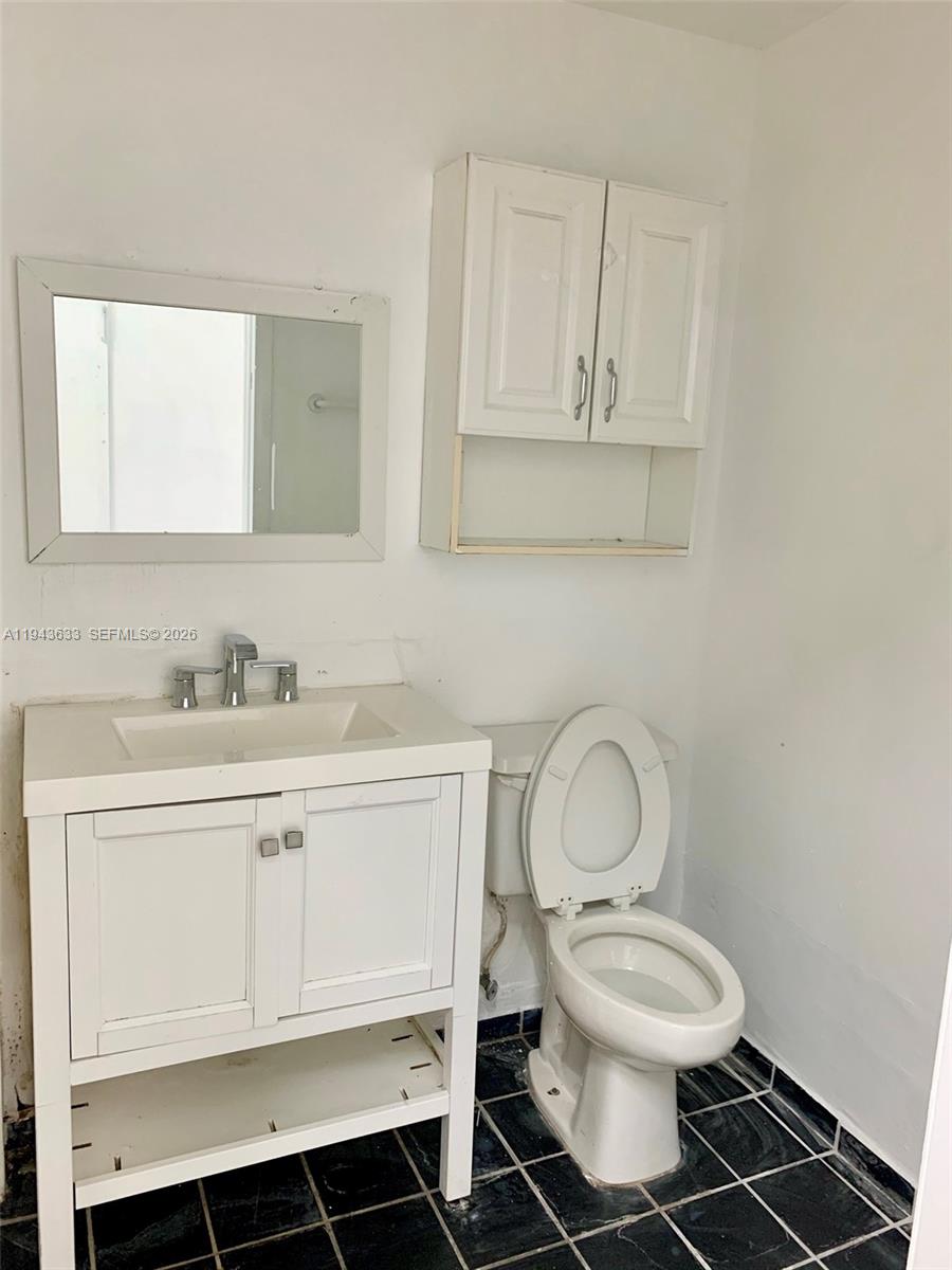   /   кв.футов $ 2026-01-12 0 Фото