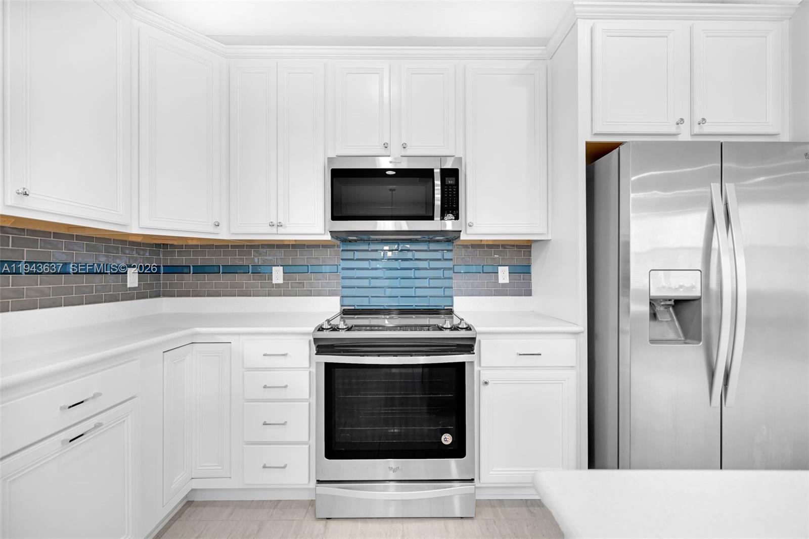 964 3 / 3 1881 кв.футов $ 2026-01-12 0 Фото