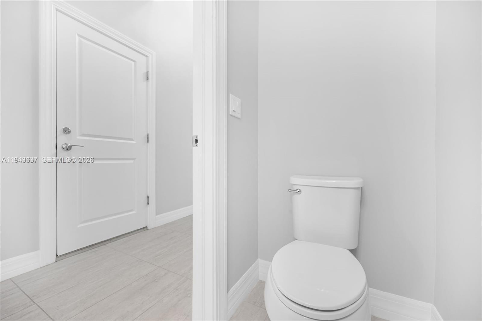 964 3 / 3 1881 кв.футов $ 2026-01-12 0 Фото