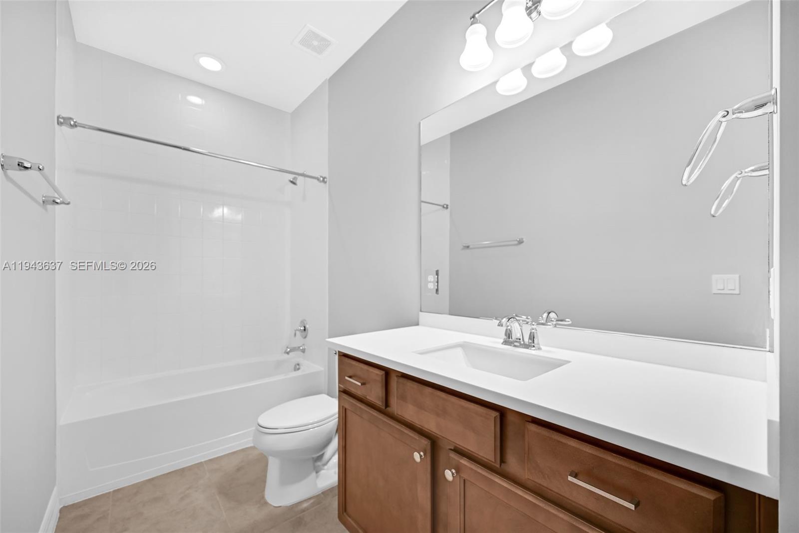 964 3 / 3 1881 кв.футов $ 2026-01-12 0 Фото