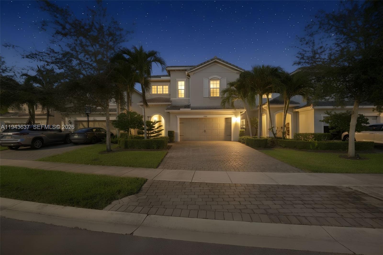 964 3 / 3 1881 кв.футов $ 2026-01-12 0 Фото