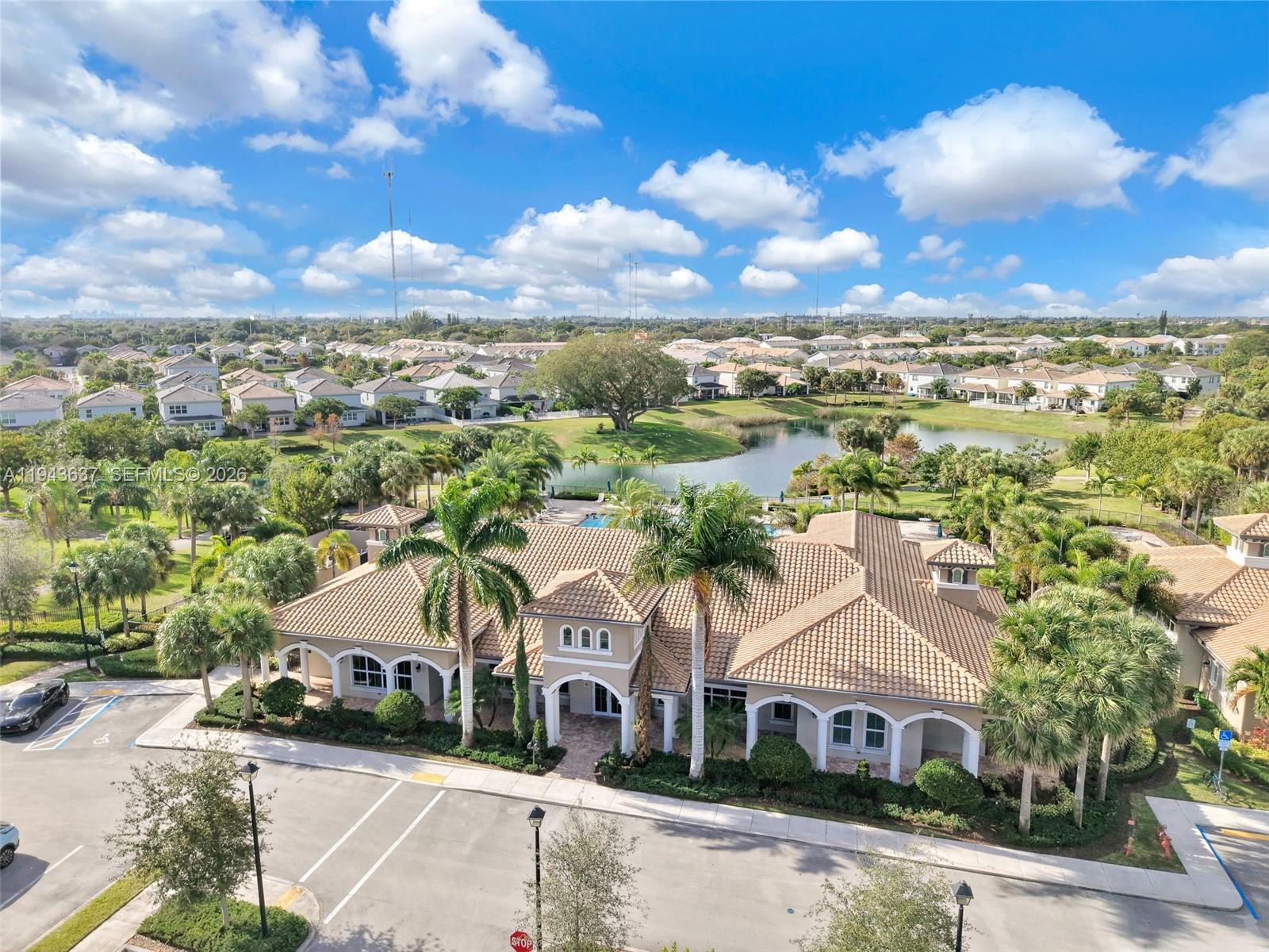 964 3 / 3 1881 кв.футов $ 2026-01-12 0 Фото