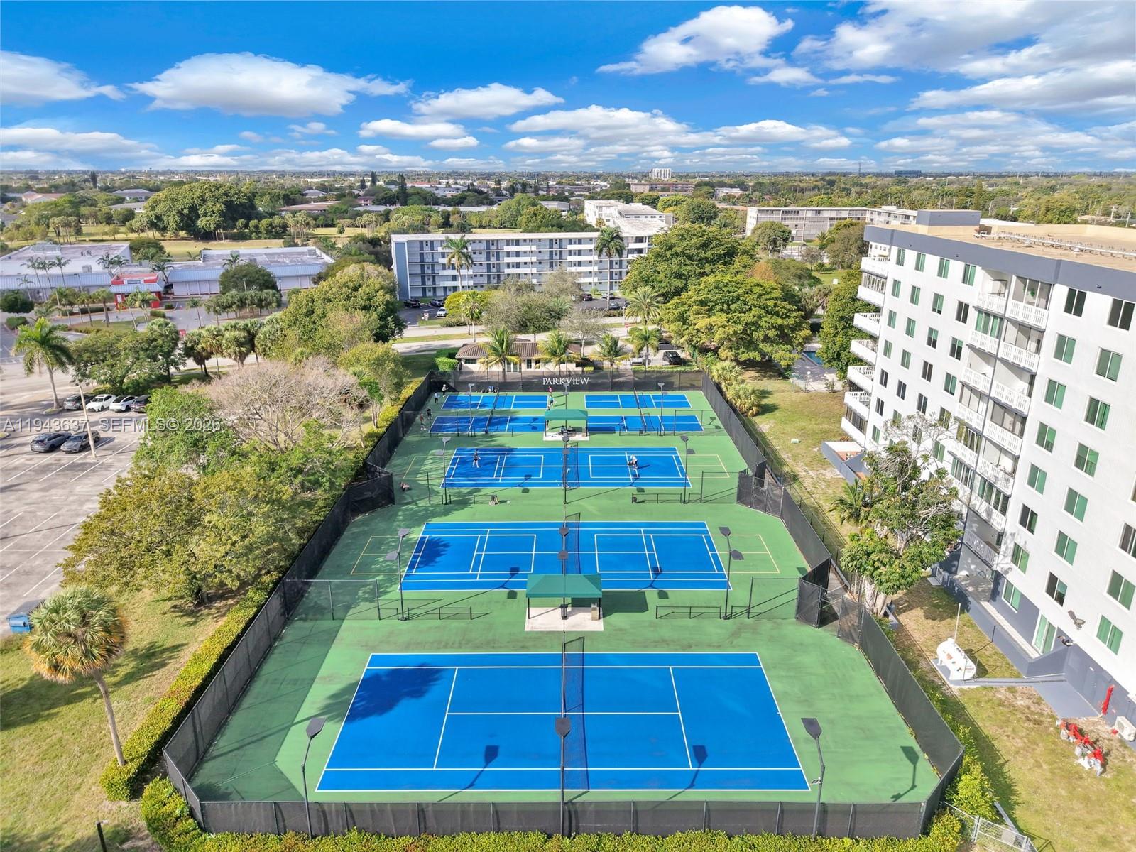 964 3 / 3 1881 кв.футов $ 2026-01-12 0 Фото