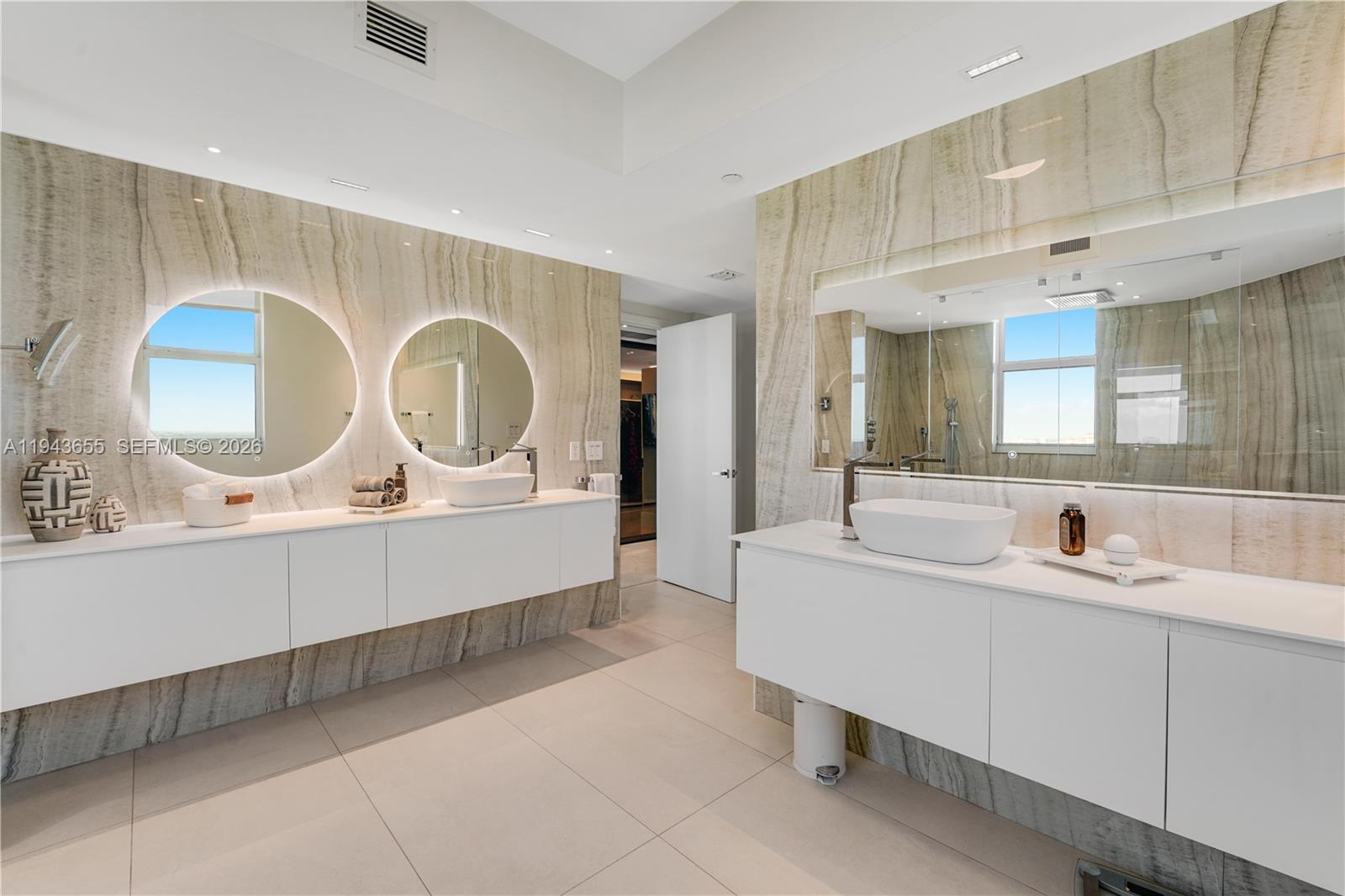 Photo of 3301 183rd St  #3101, Aventura, Florida, 33160 - 