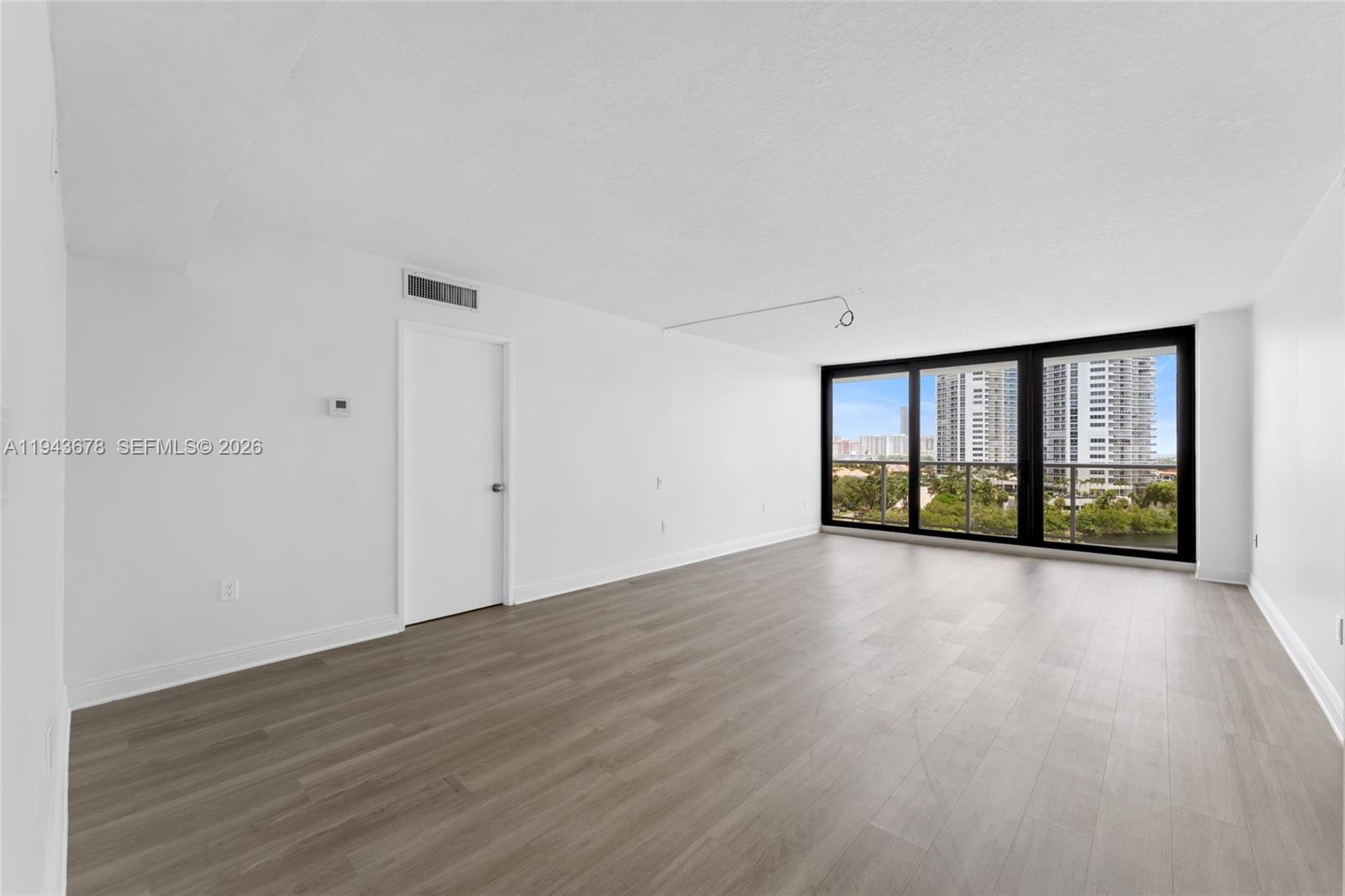 Photo of 3731 country Club DR #921, Aventura, Florida, 33180 -