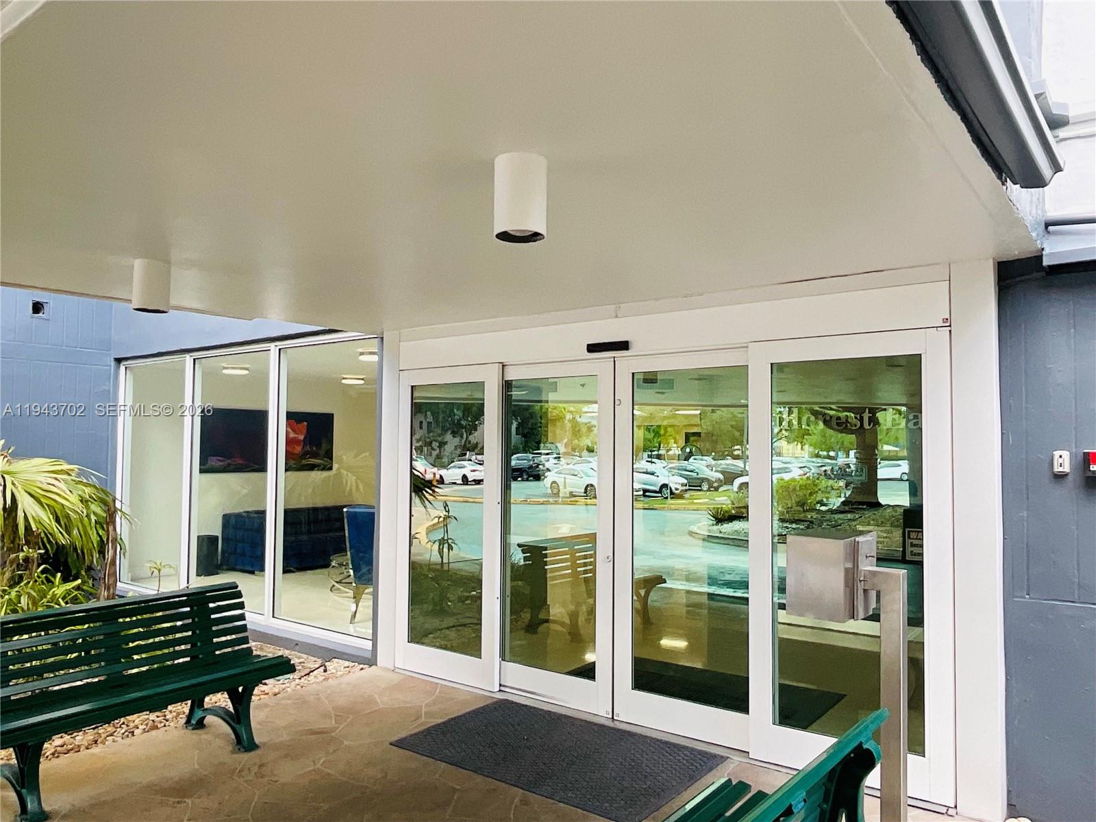 304 2 / 2 1100 sq. ft. $ 2026-01-12 0 foto