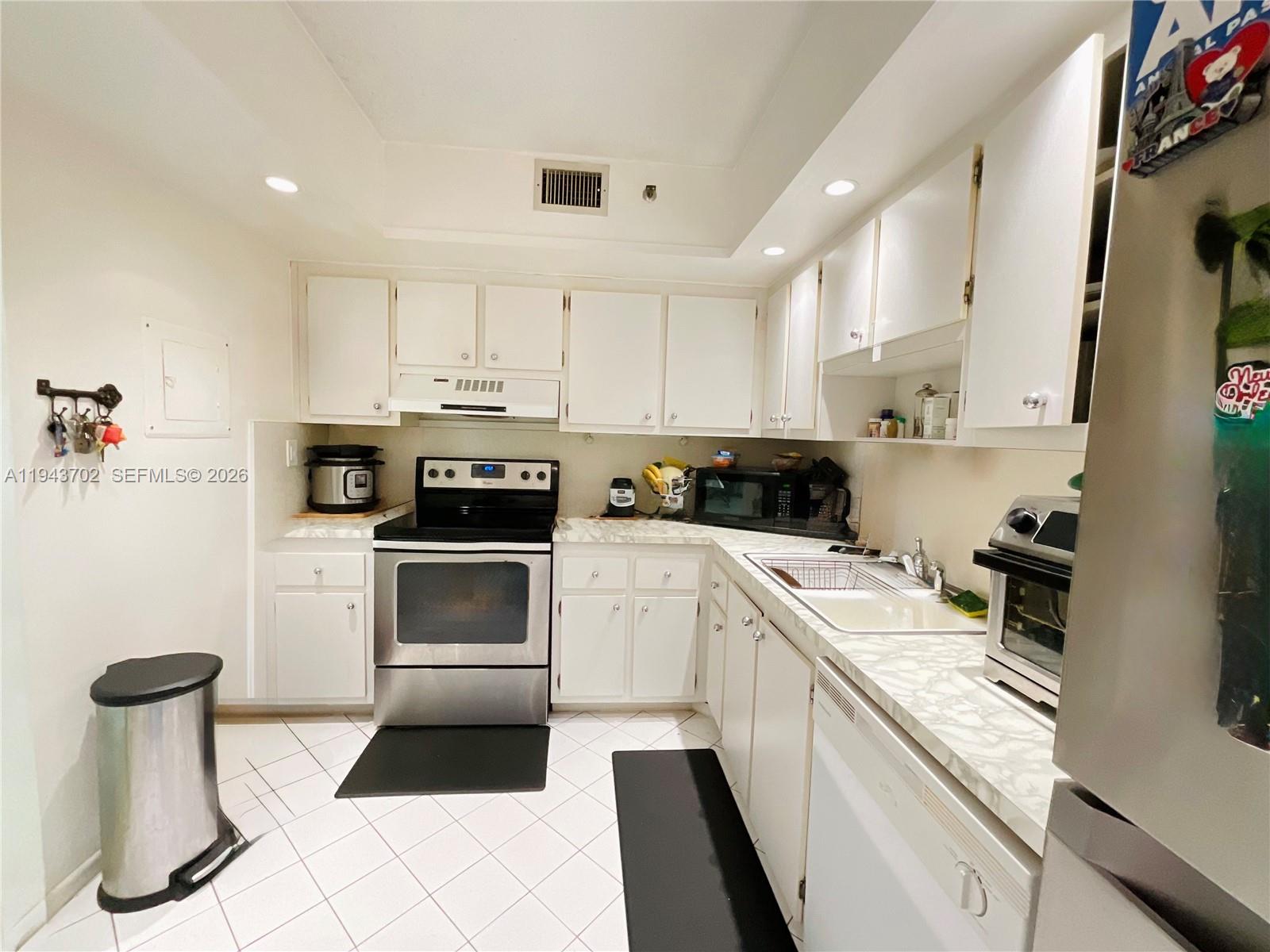 304 2 / 2 1100 sq. ft. $ 2026-01-12 0 foto