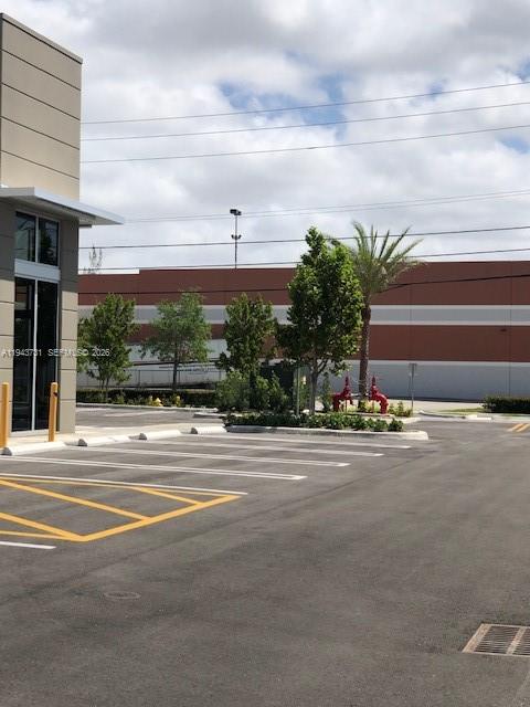 161  /   sq. ft. $ 2026-01-12 0 foto