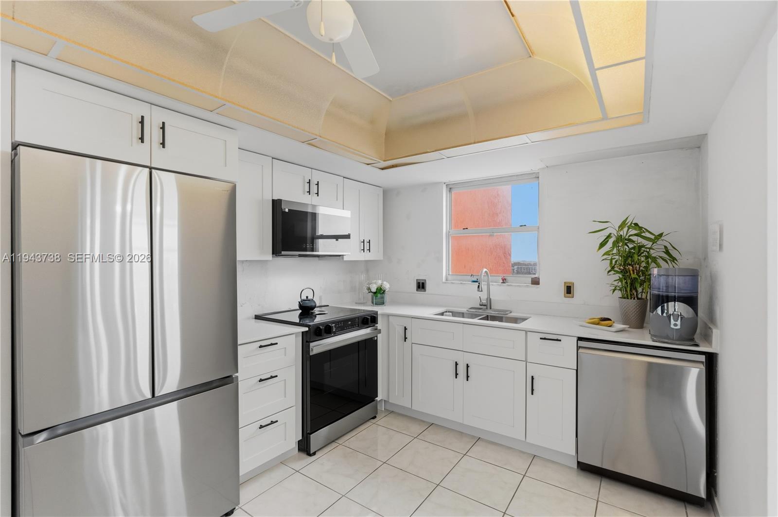 Ver detalles 806E 2 / 2 1140 sq. ft. $ 2026-02-09 0 foto