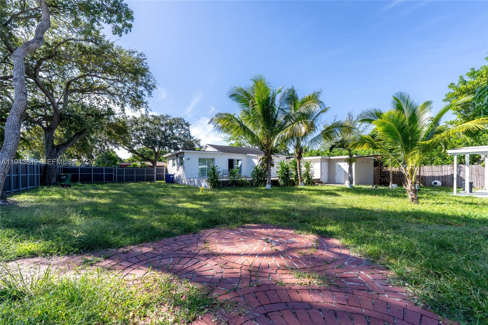   /   sq. ft. $ 2026-01-12 0 foto