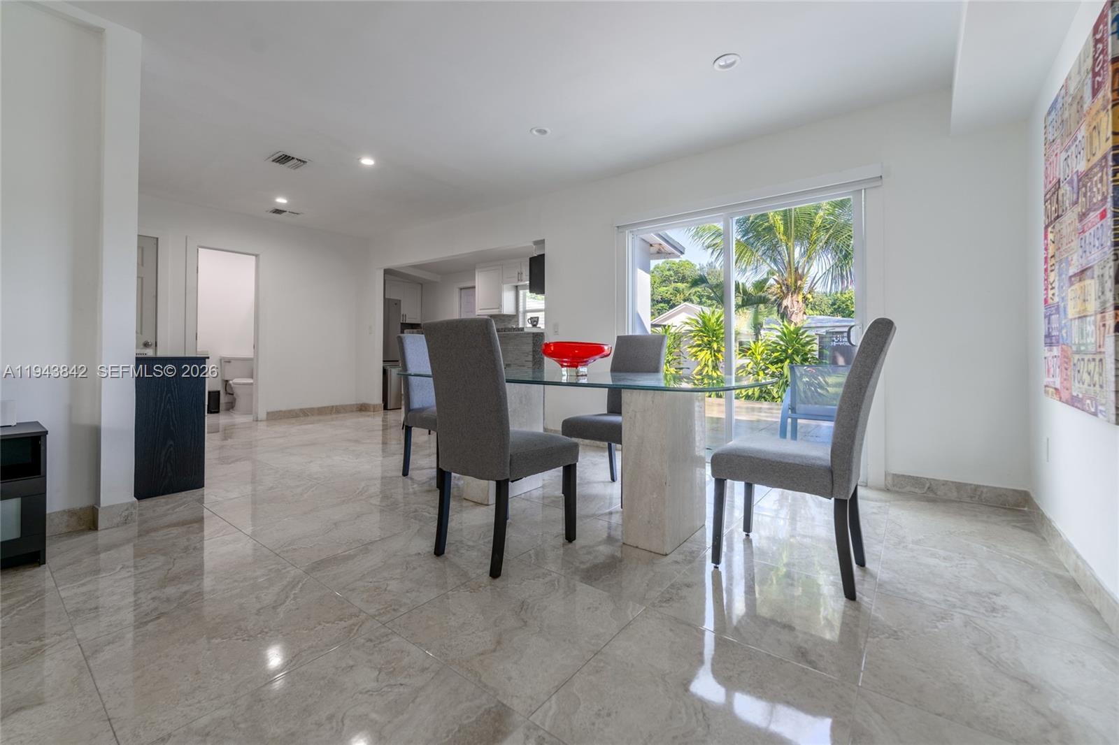   /   sq. ft. $ 2026-01-12 0 foto