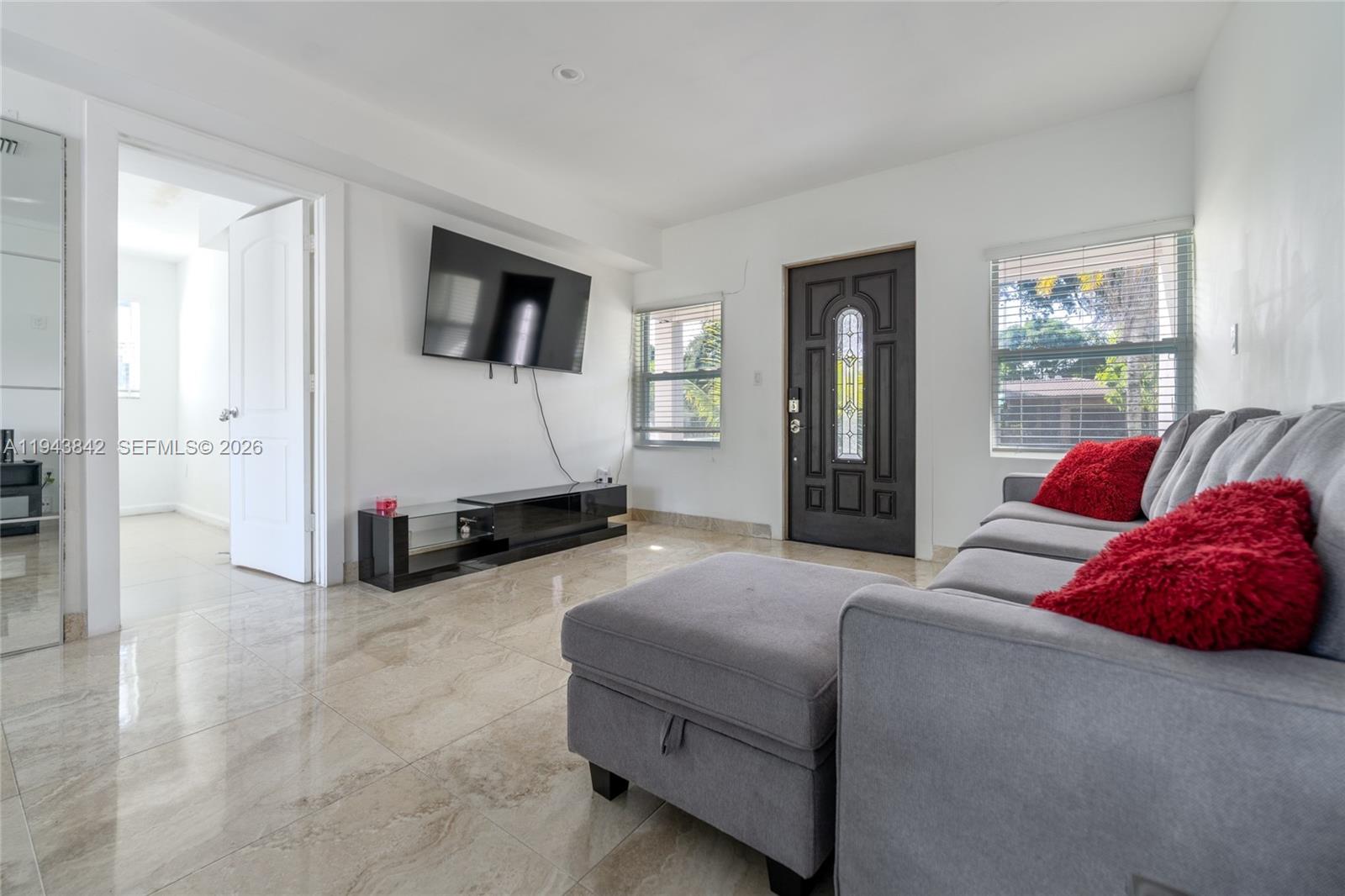   /   sq. ft. $ 2026-01-12 0 foto