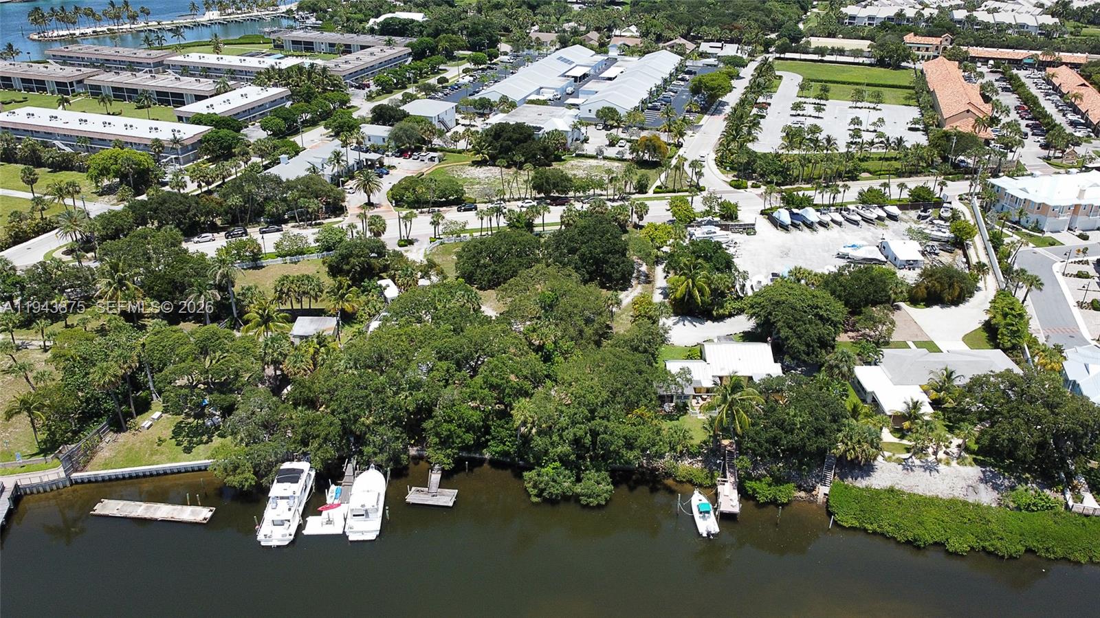   /   sq. ft. $ 2026-01-12 0 foto