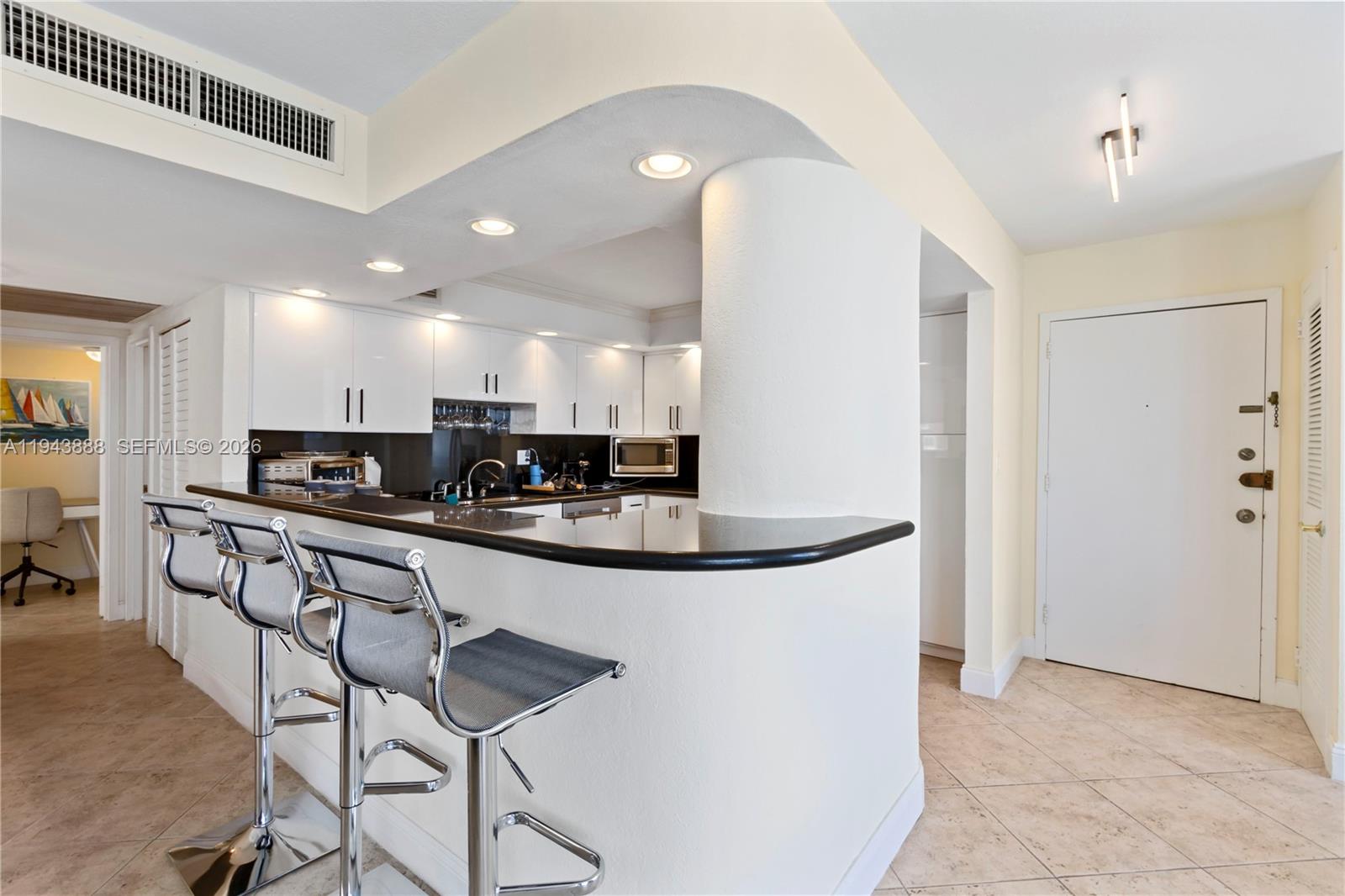 Photo of 2030 Ocean Dr  #1820, Hallandale Beach, Florida, 33009 - 