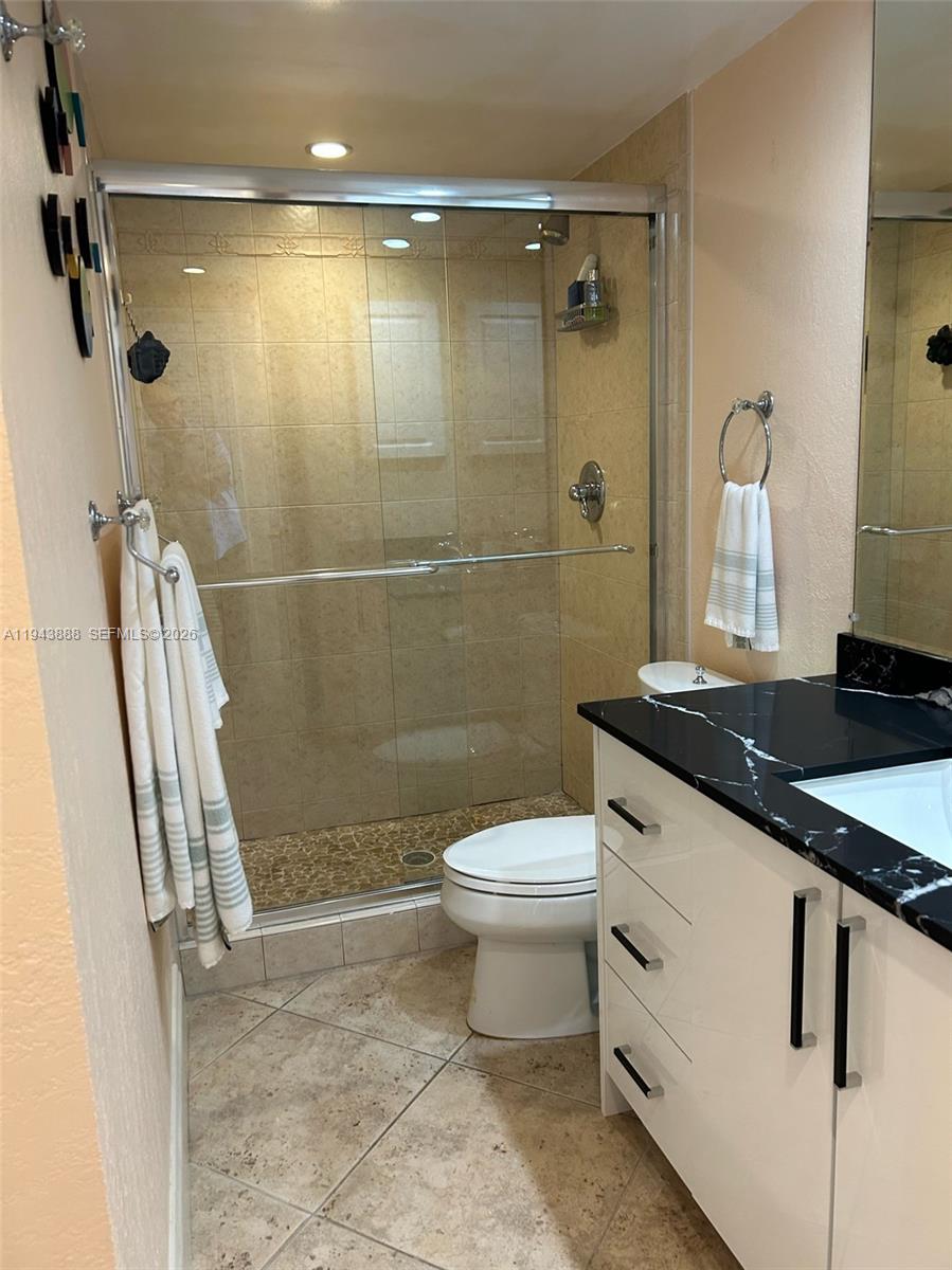 Photo of 2030 Ocean Dr  #1820, Hallandale Beach, Florida, 33009 - 