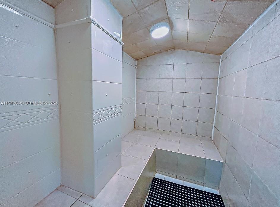 Photo of 2030 Ocean Dr  #1820, Hallandale Beach, Florida, 33009 - 