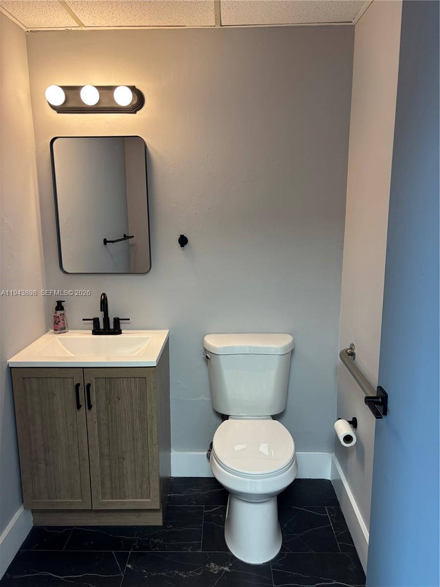 7555  /   кв.футов $ 2026-01-12 0 Фото