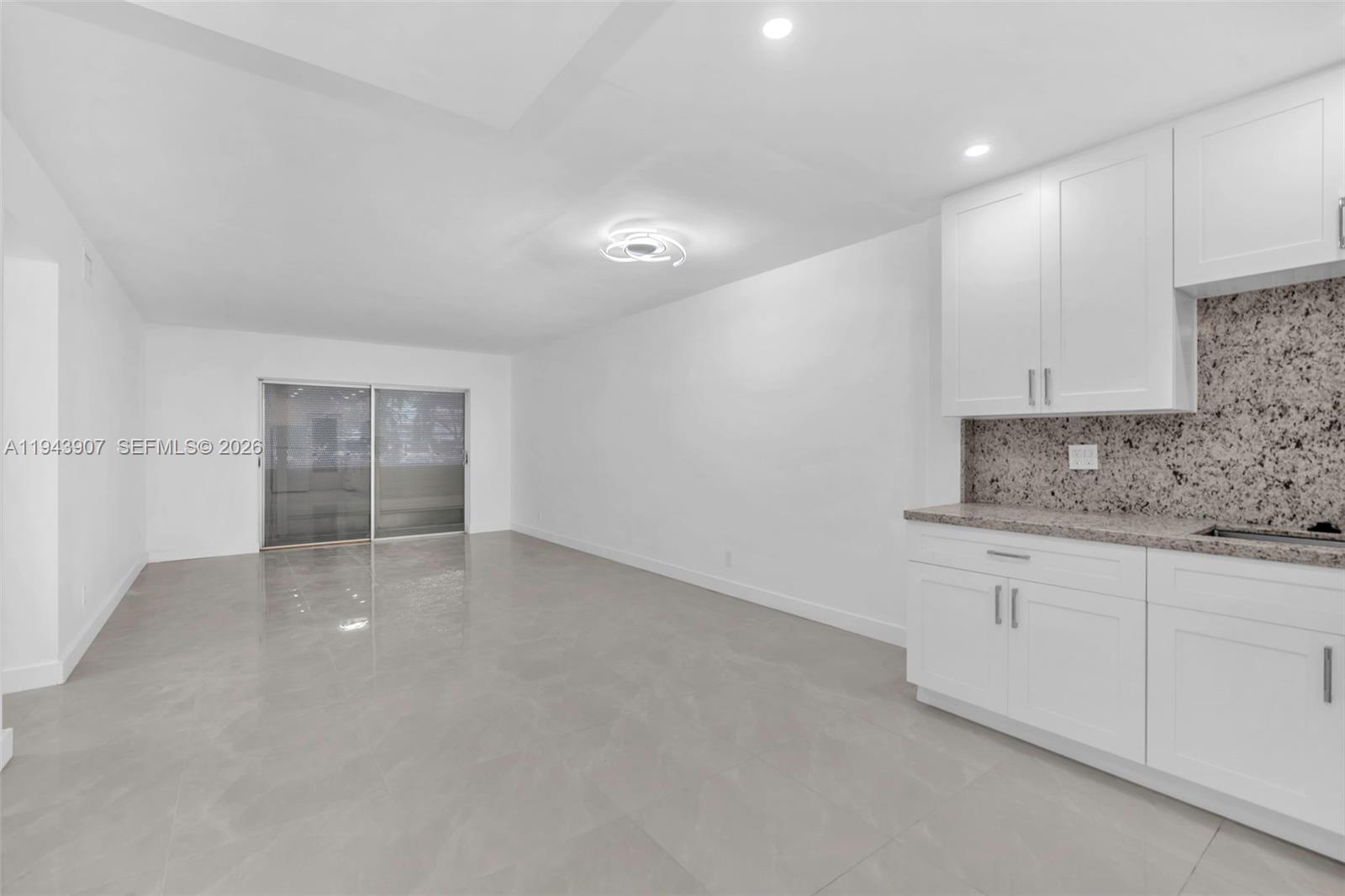 102 2 / 2 899 sq. ft. $ 2026-01-12 0 Photo