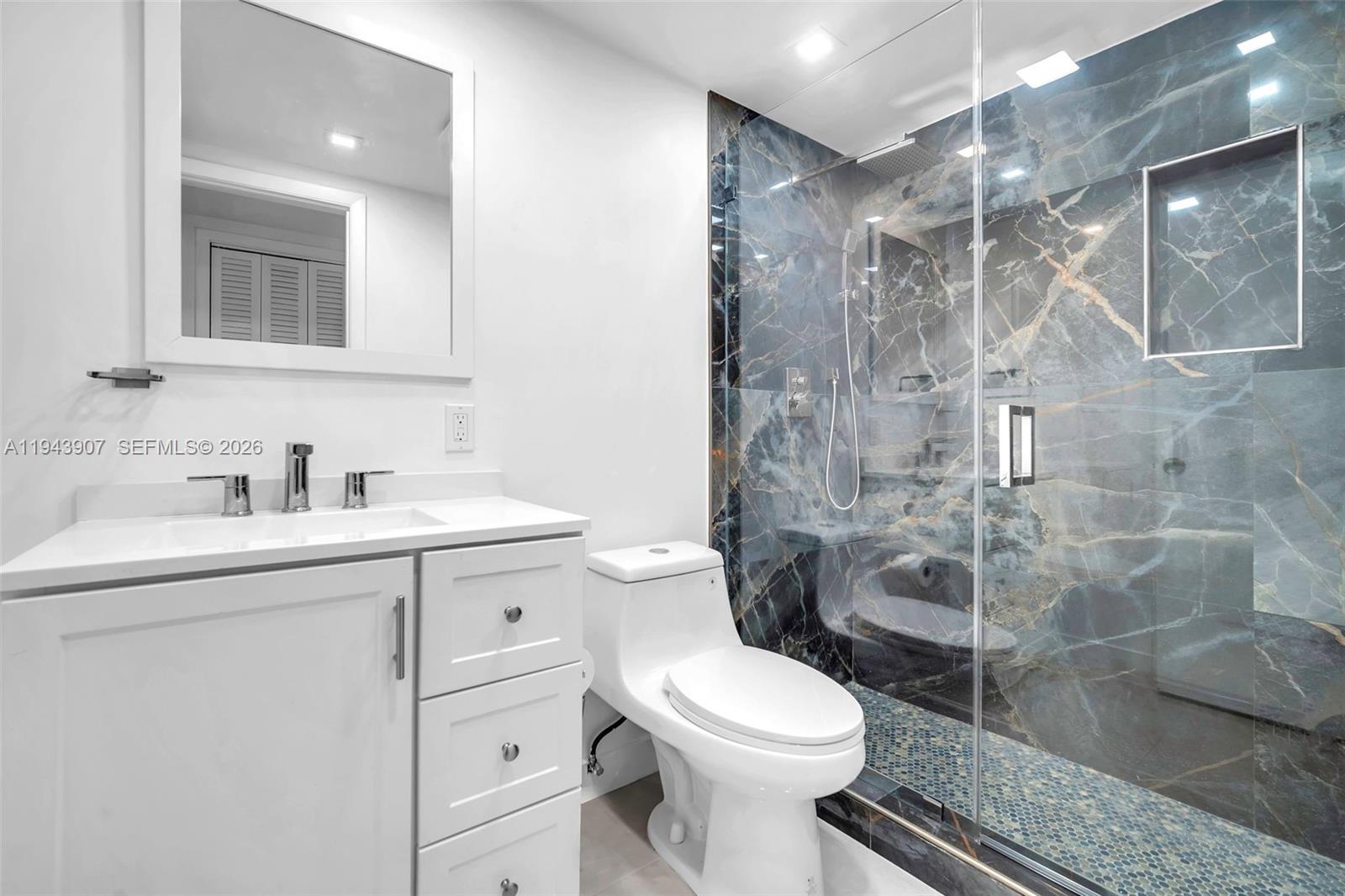 102 2 / 2 899 sq. ft. $ 2026-01-12 0 Photo