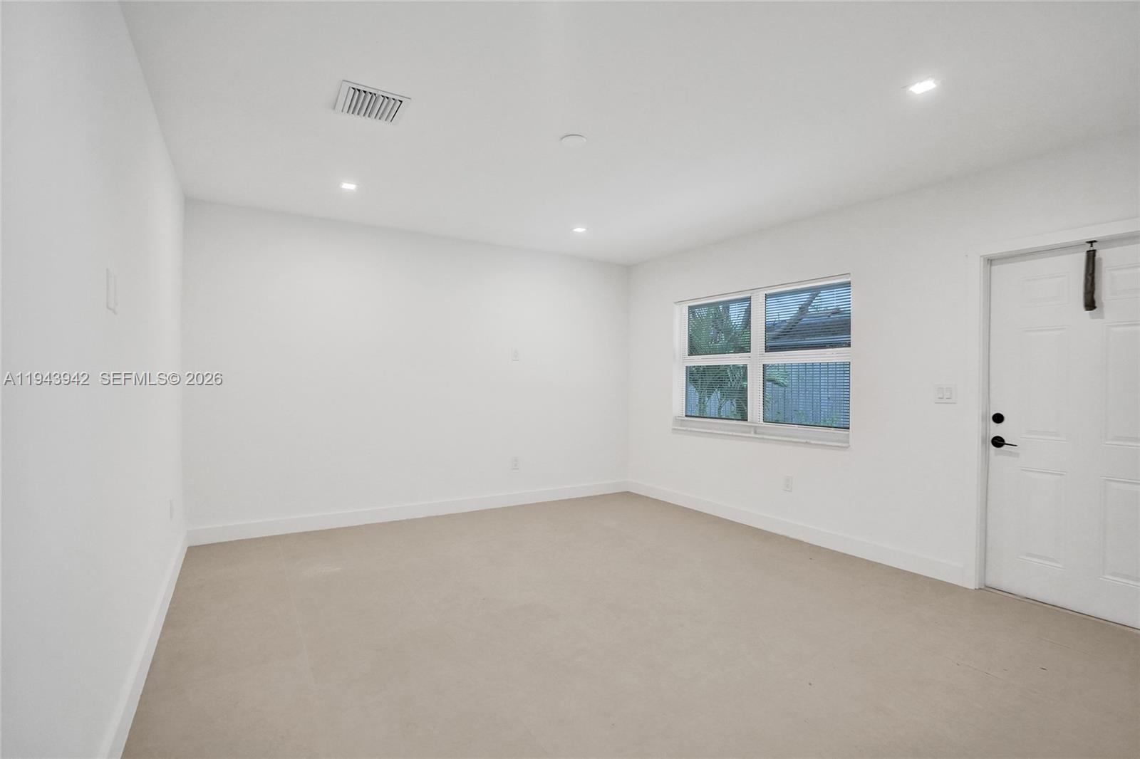 Подробнее / 2595 кв.футов $ 2026-01-12 0 Фото