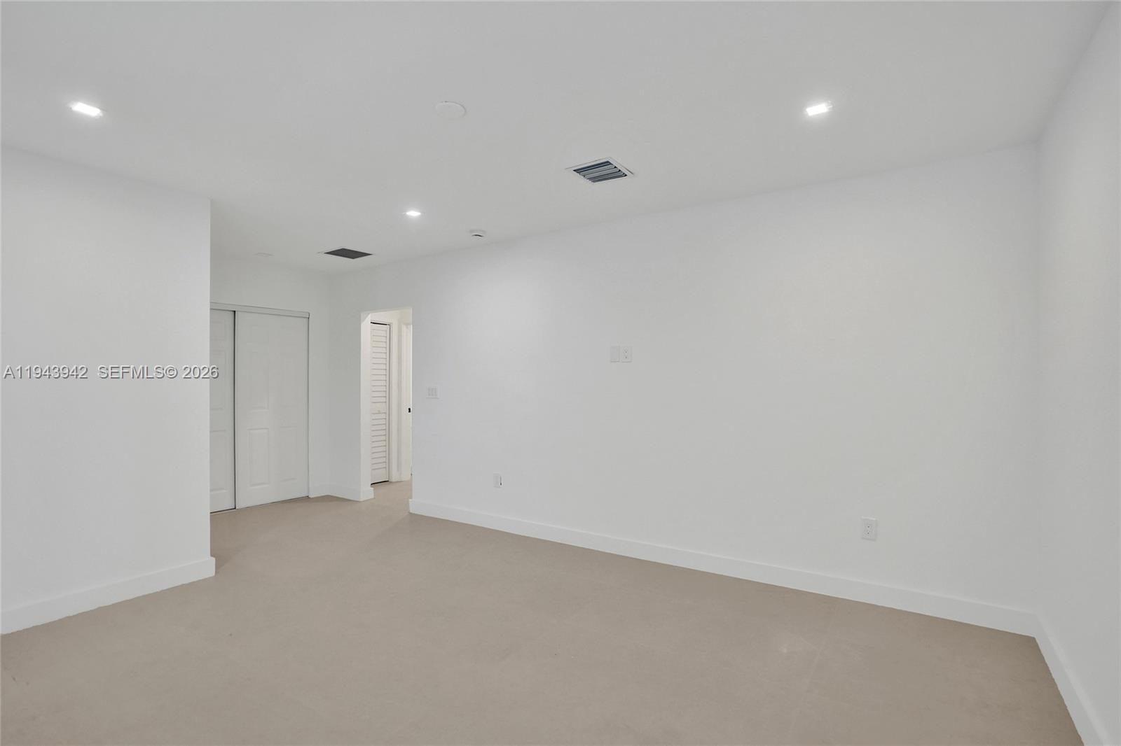 Подробнее / 2595 кв.футов $ 2026-01-12 0 Фото