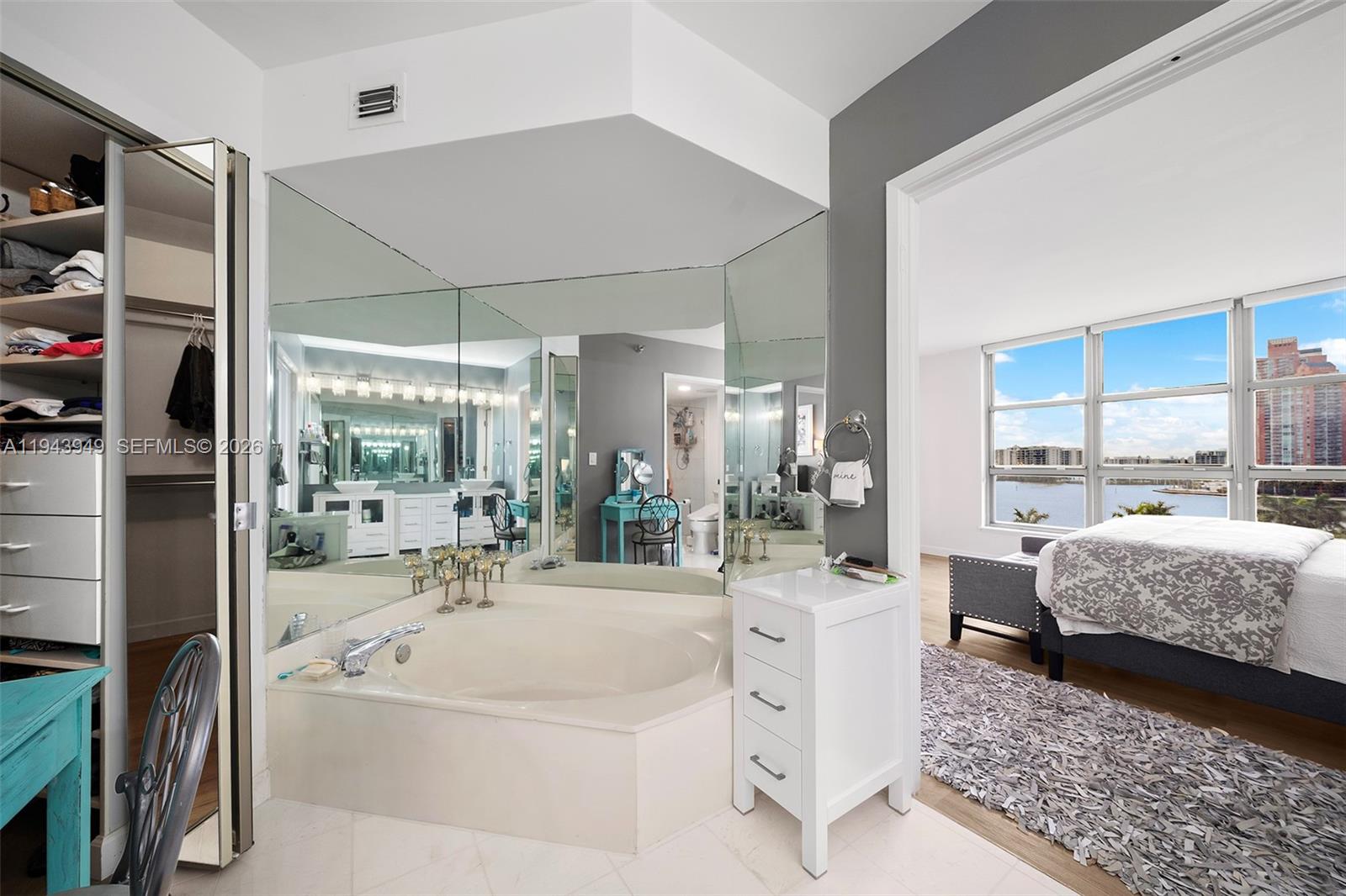 Photo of 19101 Mystic Pointe Drive  #901, Aventura, Florida, 33180 - Separate Tub & Shower