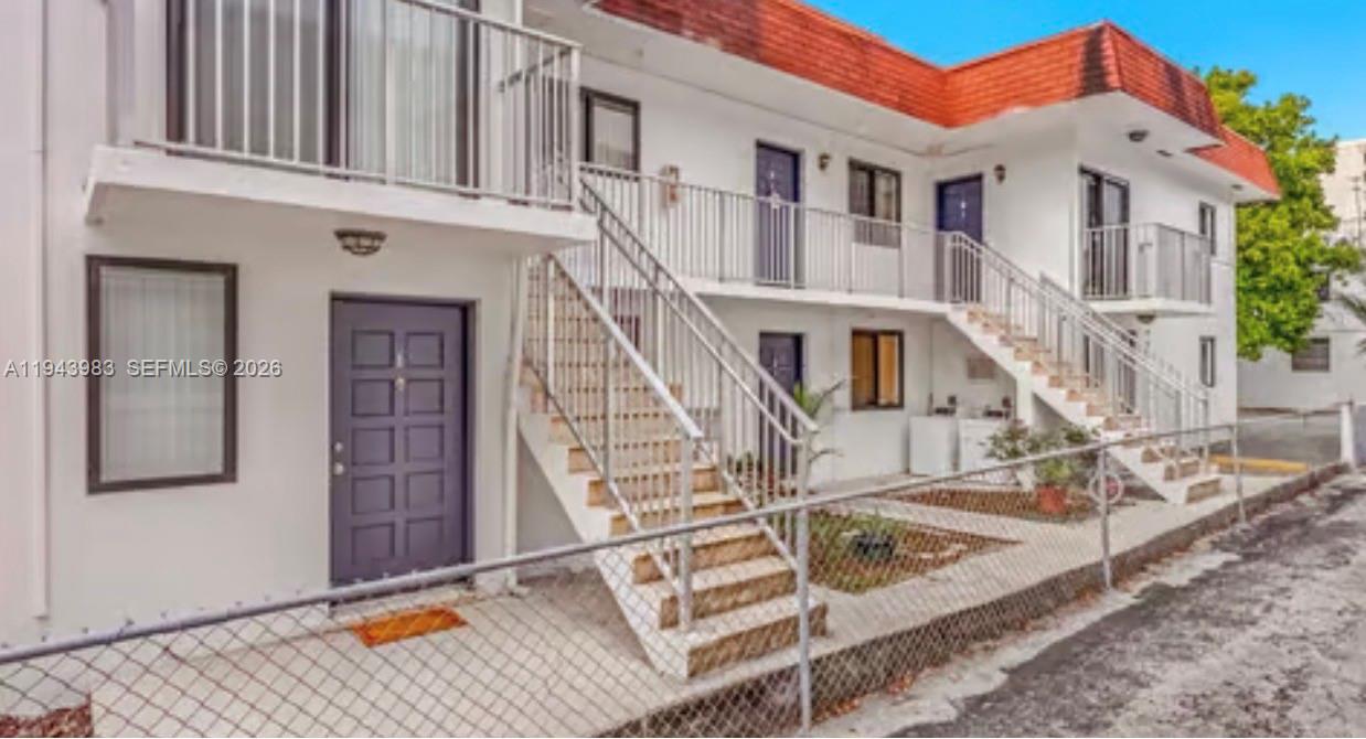   /   кв.футов $ 2026-01-12 0 Фото